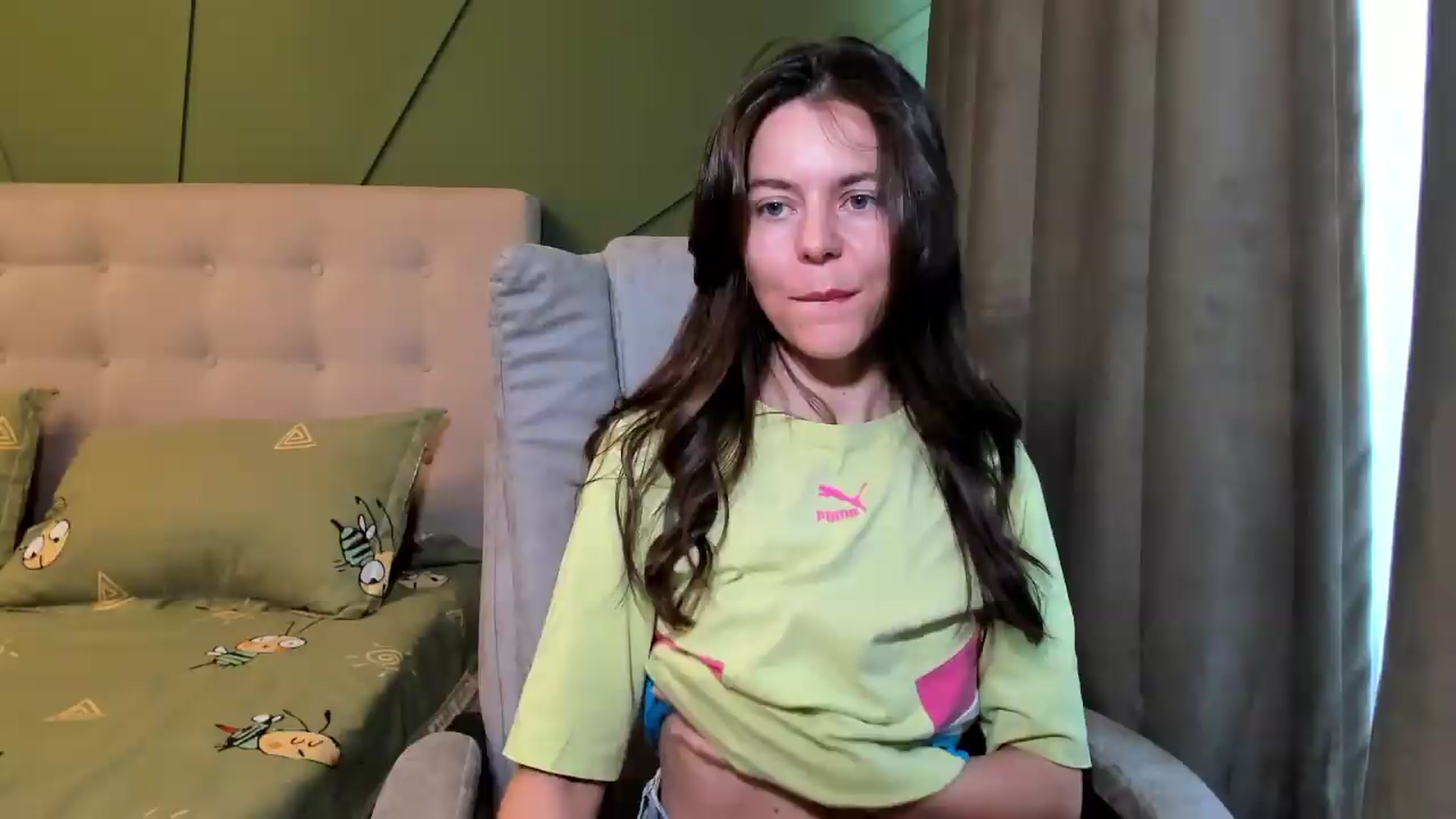 Gallery image thumbnail from CamilaAccardi's myfreecams stream on, 05/18/2026, 11:31 image 9 of 20