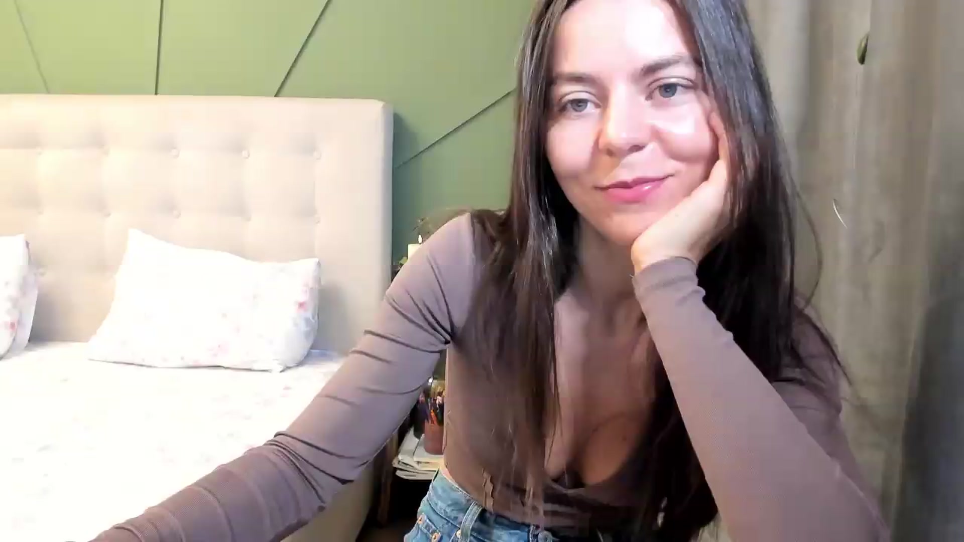 Gallery image thumbnail from CamilaAccardi's myfreecams stream on, 07/17/2026, 06:44 image 7 of 20