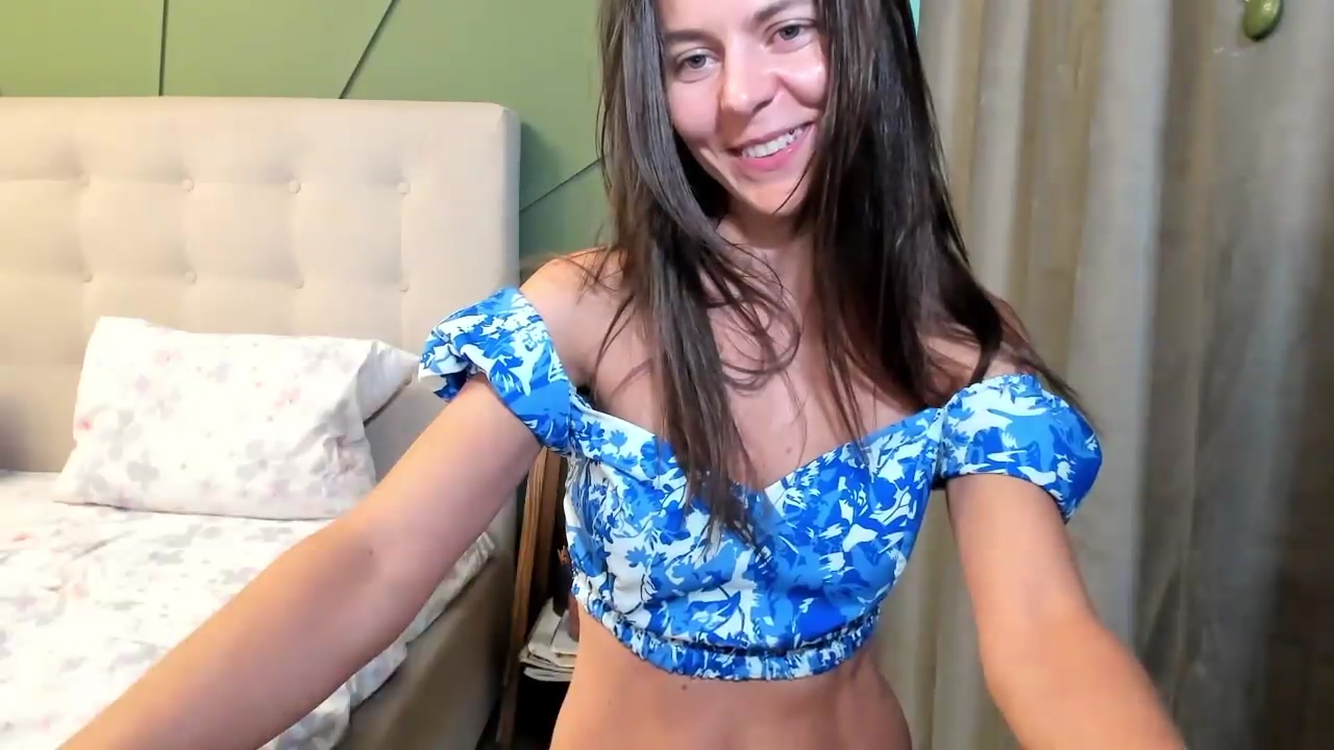 Gallery image thumbnail from CamilaAccardi's myfreecams stream on, 07/17/2026, 14:37 image 9 of 20