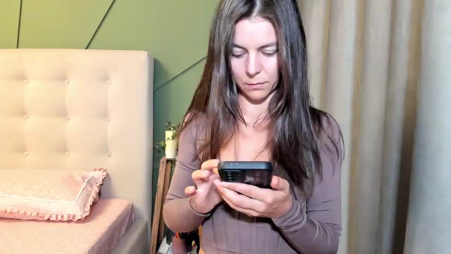Gallery image thumbnail from CamilaAccardi's myfreecams stream on, 07/20/2026, 21:24 image 6 of 20