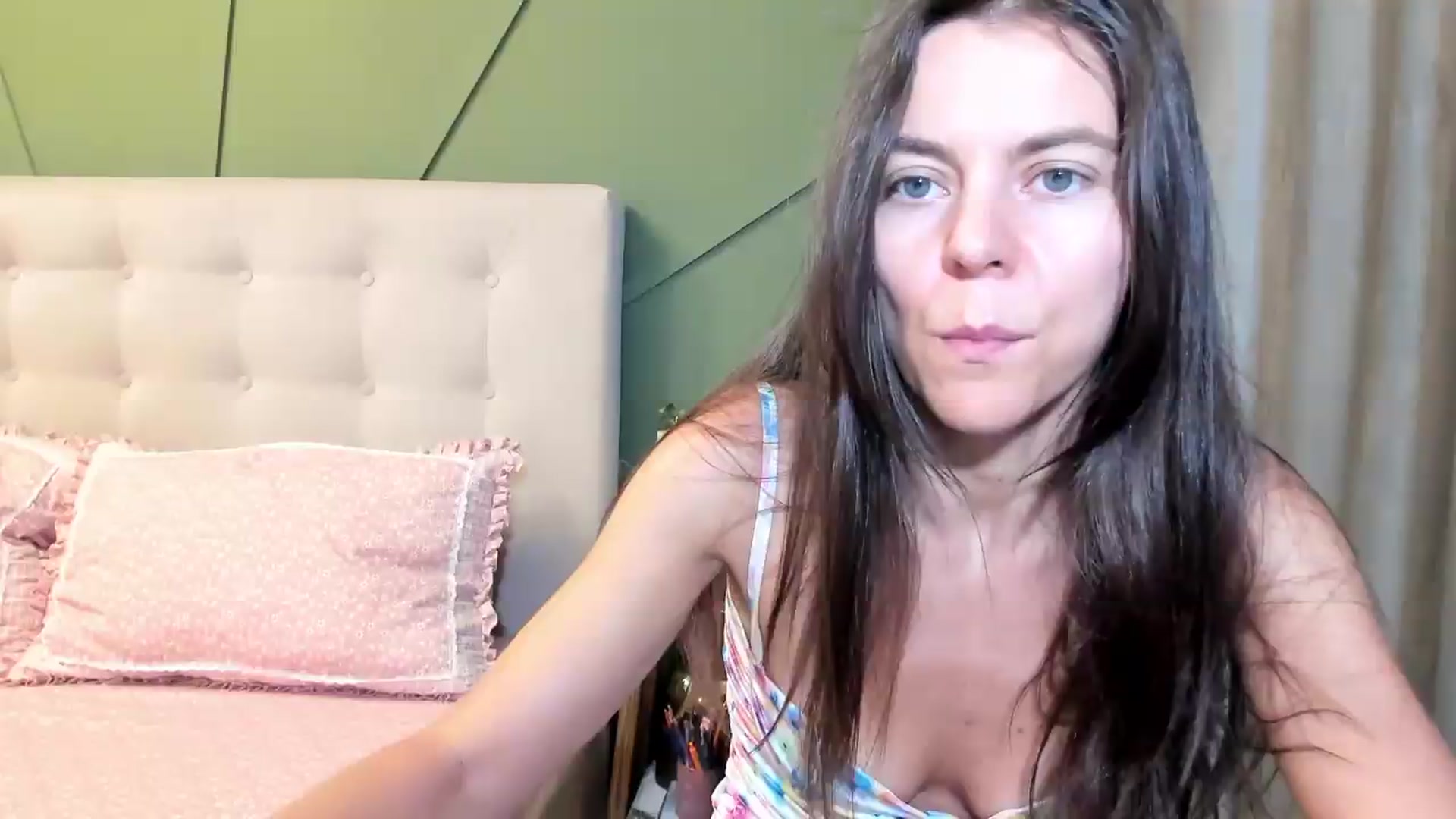 Gallery image thumbnail from CamilaAccardi's myfreecams stream on, 07/21/2026, 16:58 image 16 of 20