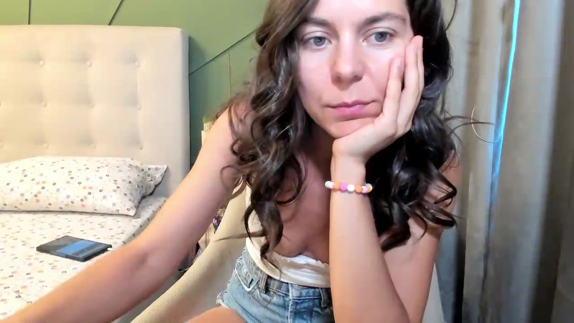 Gallery image thumbnail from CamilaAccardi's myfreecams stream on, 08/05/2026, 14:40 image 16 of 20