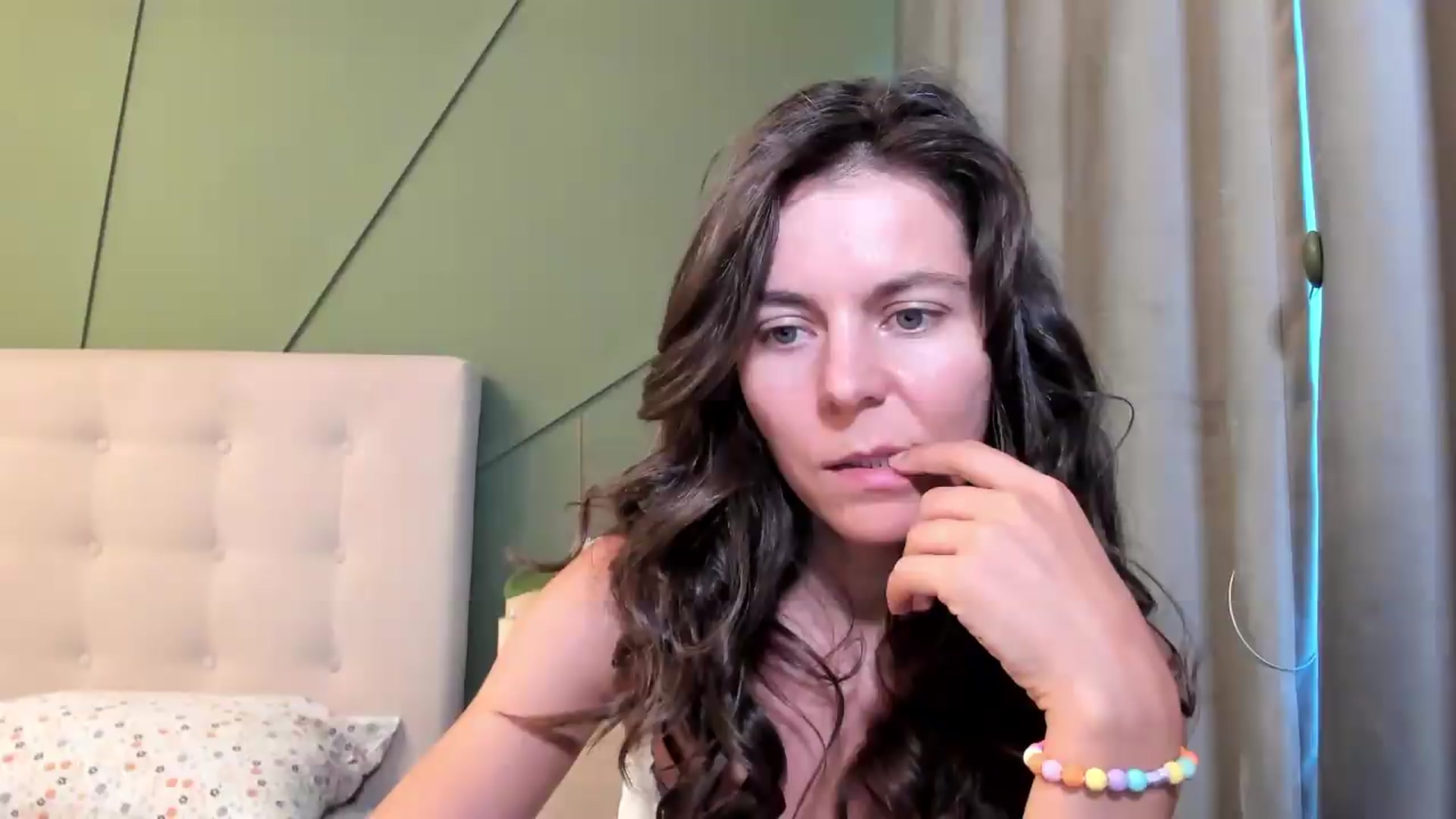 Gallery image thumbnail from CamilaAccardi's myfreecams stream on, 08/05/2026, 16:43 image 1 of 20