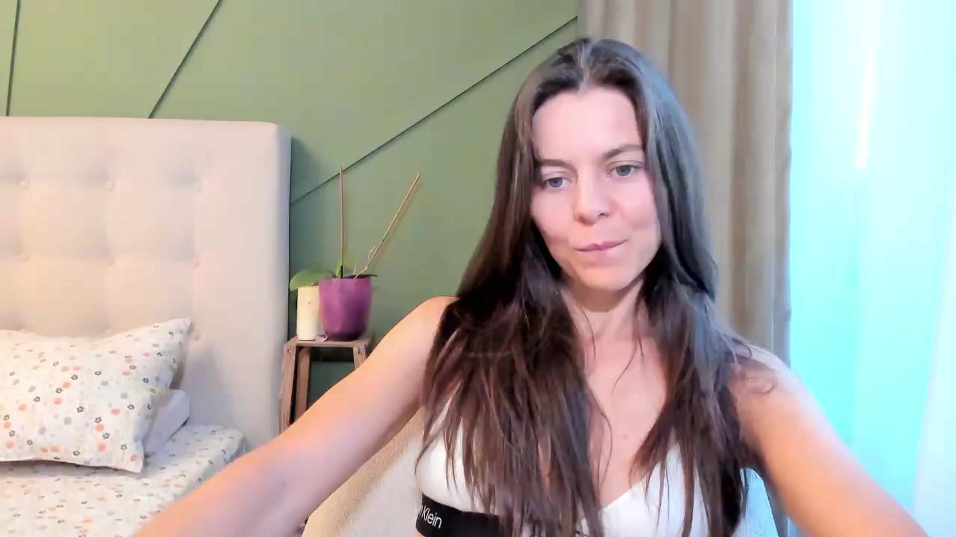 Gallery image thumbnail from CamilaAccardi's myfreecams stream on, 08/18/2026, 16:16 image 11 of 20