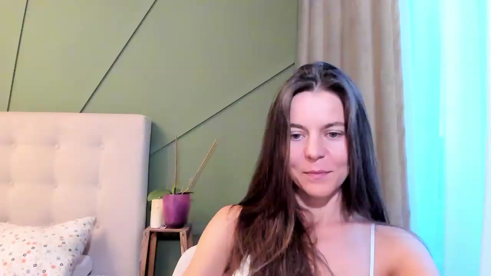 Gallery image thumbnail from CamilaAccardi's myfreecams stream on, 08/18/2026, 16:16 image 10 of 20