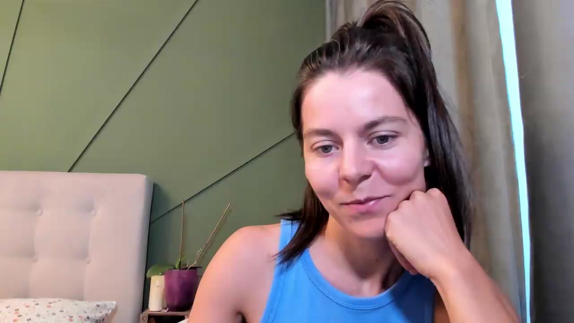 Gallery image thumbnail from CamilaAccardi's myfreecams stream on, 08/19/2026, 14:23 image 2 of 20