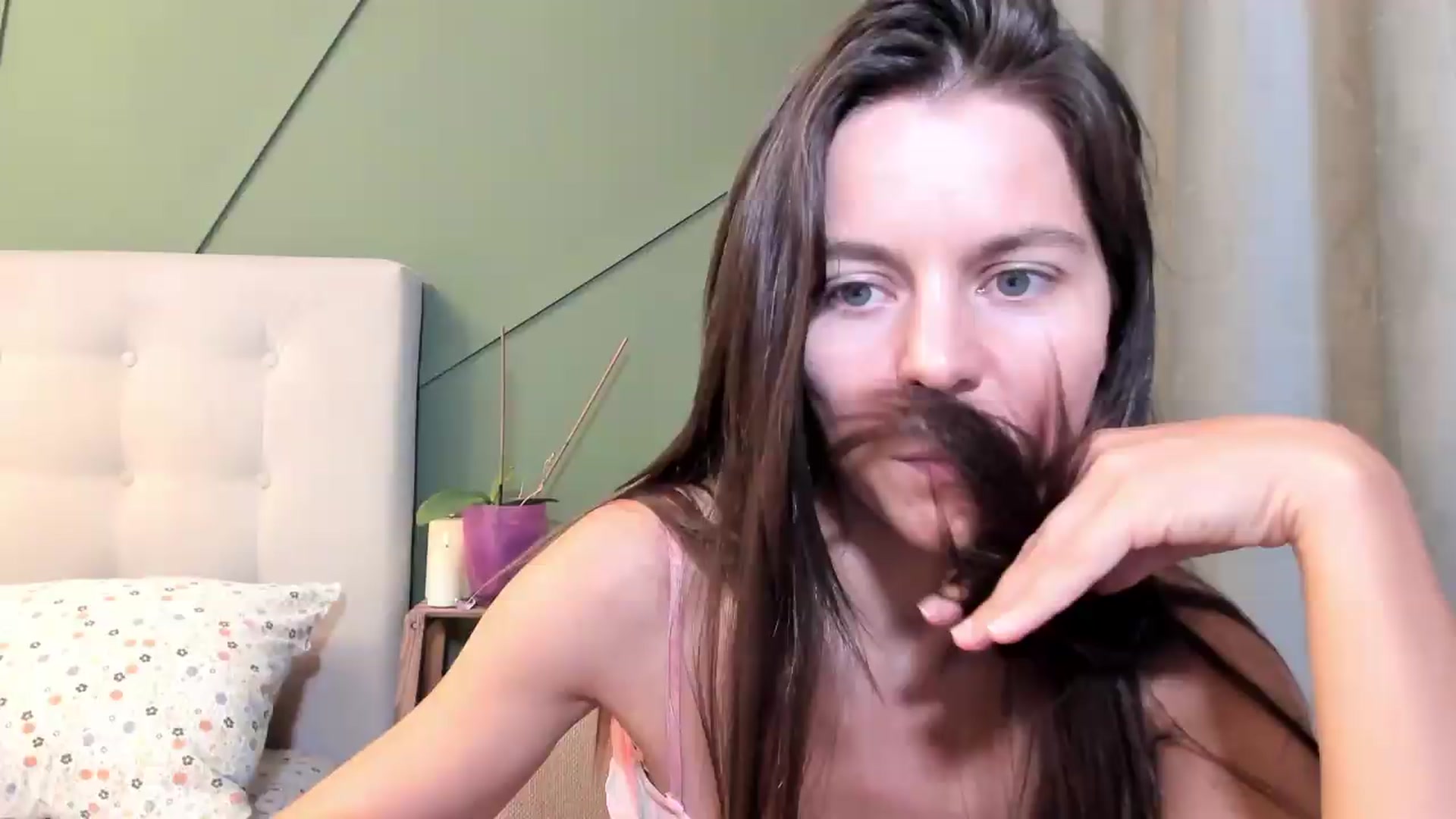 Gallery image thumbnail from CamilaAccardi's myfreecams stream on, 08/19/2026, 16:55 image 20 of 20