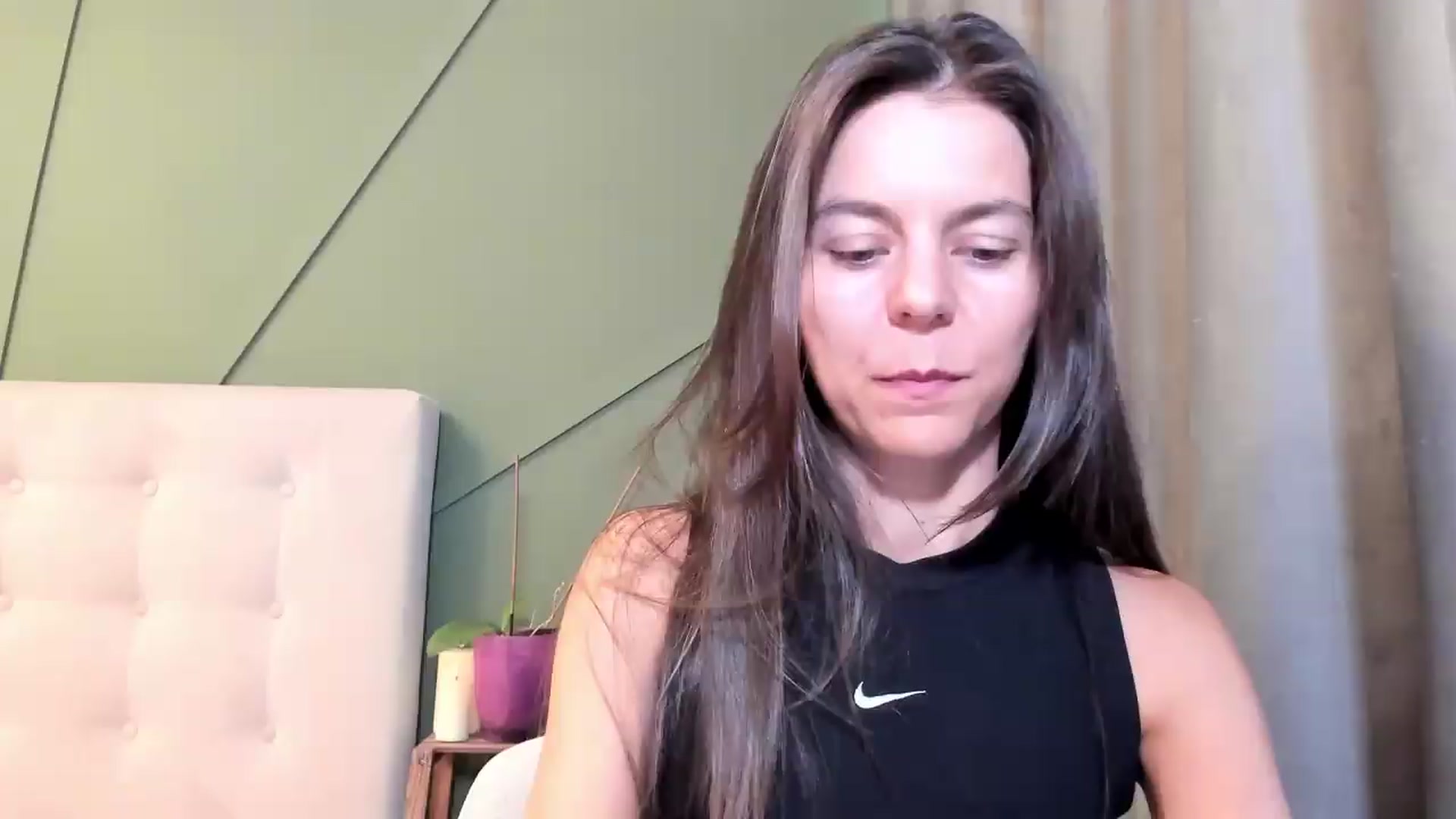 Gallery image thumbnail from CamilaAccardi's myfreecams stream on, 08/21/2026, 12:26 image 17 of 20