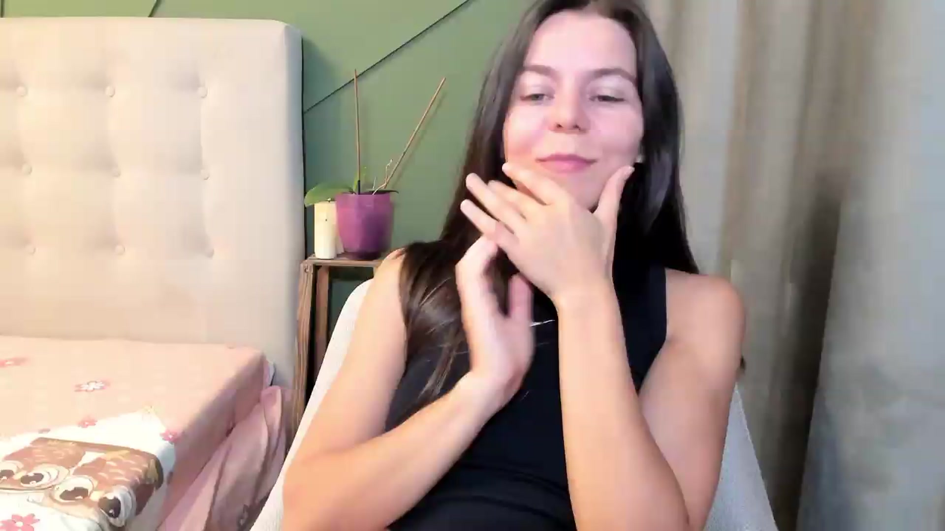 Gallery image thumbnail from CamilaAccardi's myfreecams stream on, 08/21/2026, 12:26 image 19 of 20