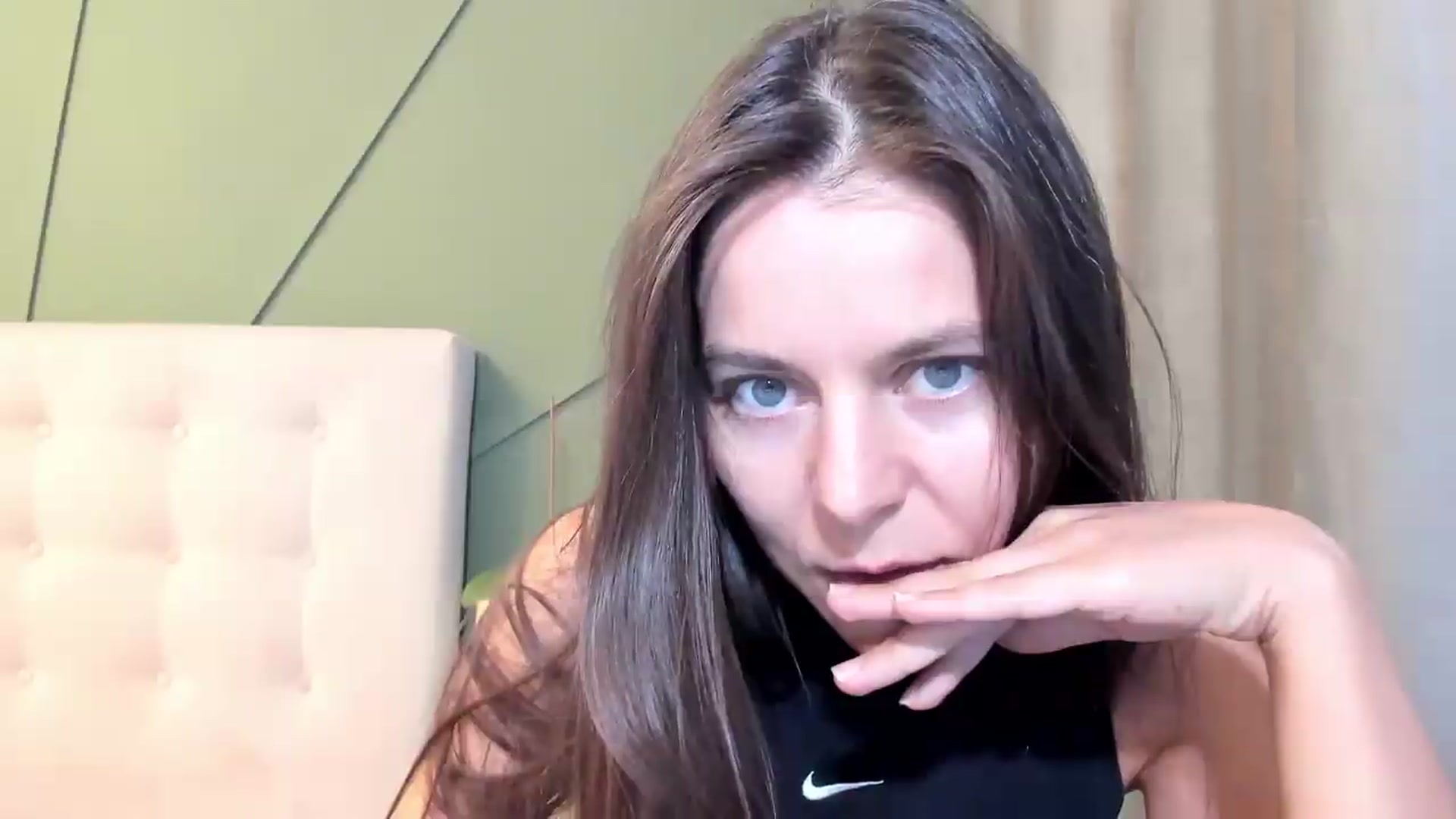 Gallery image thumbnail from CamilaAccardi's myfreecams stream on, 08/21/2026, 13:42 image 7 of 20