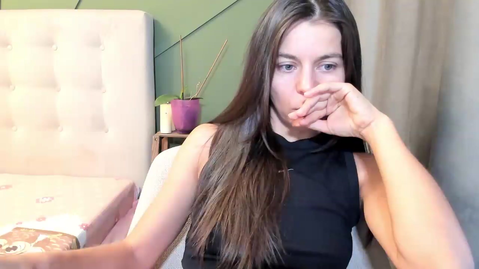 Gallery image thumbnail from CamilaAccardi's myfreecams stream on, 08/21/2026, 13:42 image 16 of 20