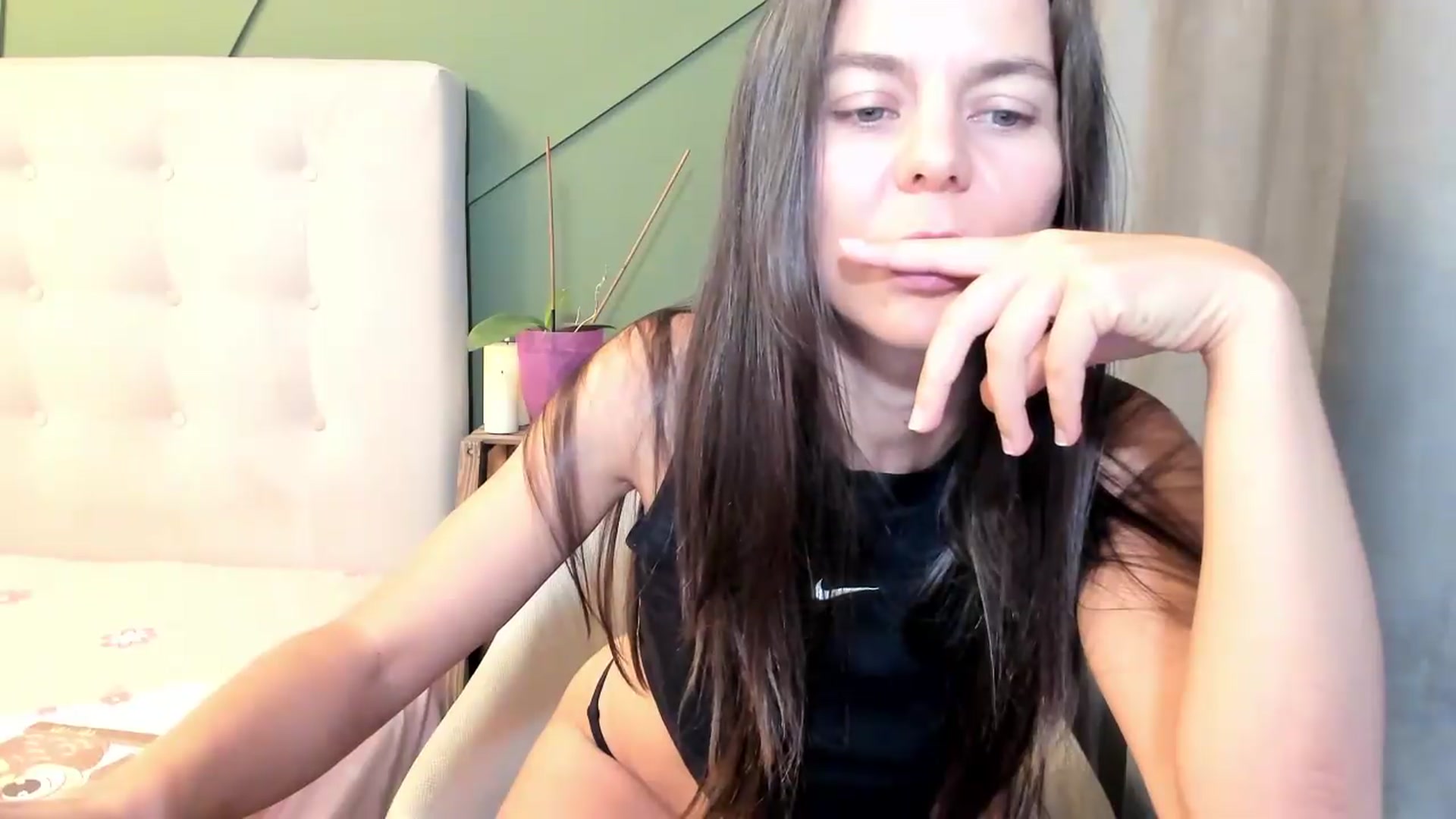 Gallery image thumbnail from CamilaAccardi's myfreecams stream on, 08/21/2026, 15:11 image 12 of 20