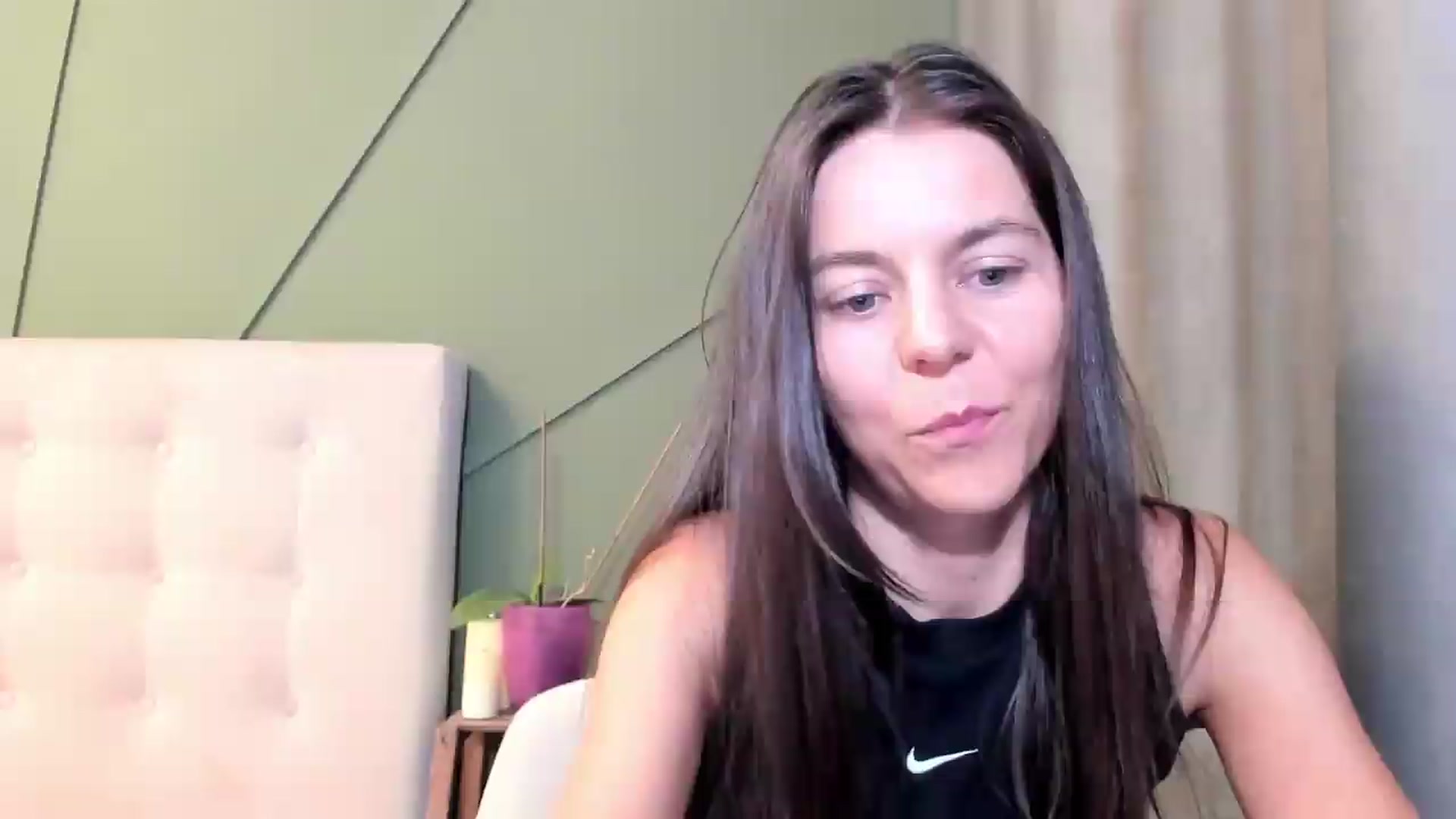 Gallery image thumbnail from CamilaAccardi's myfreecams stream on, 08/21/2026, 15:41 image 13 of 20