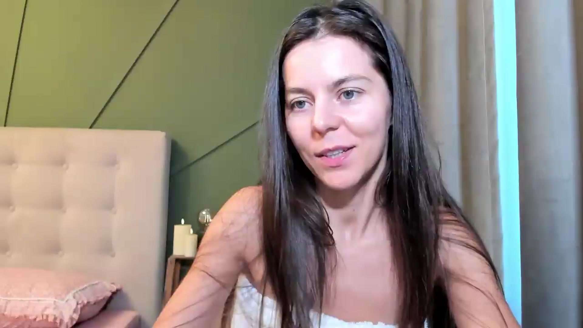 Gallery image thumbnail from CamilaAccardi's myfreecams stream on, 08/25/2026, 16:04 image 13 of 20