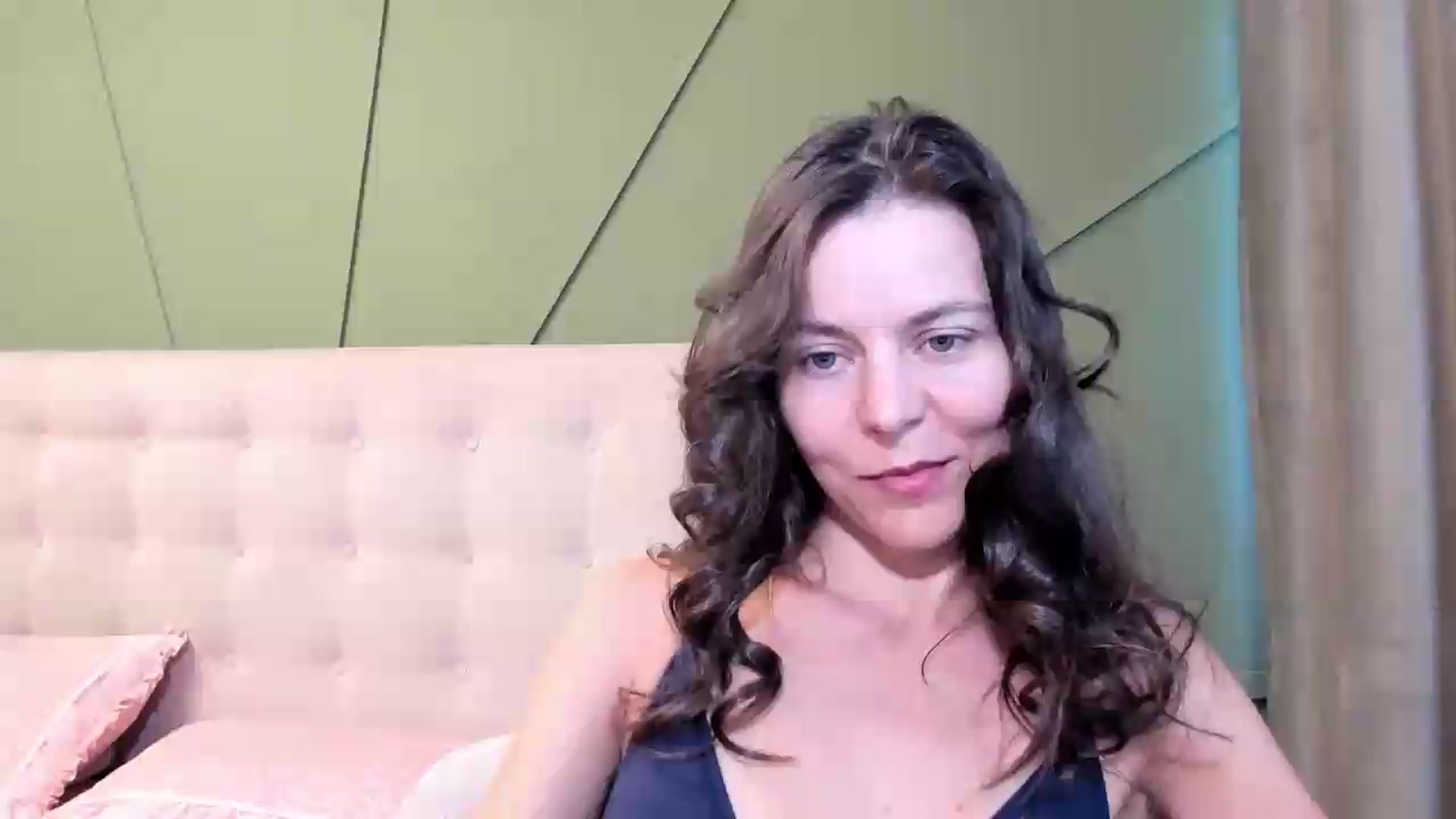 Gallery image thumbnail from CamilaAccardi's myfreecams stream on, 09/06/2026, 13:36 image 18 of 20