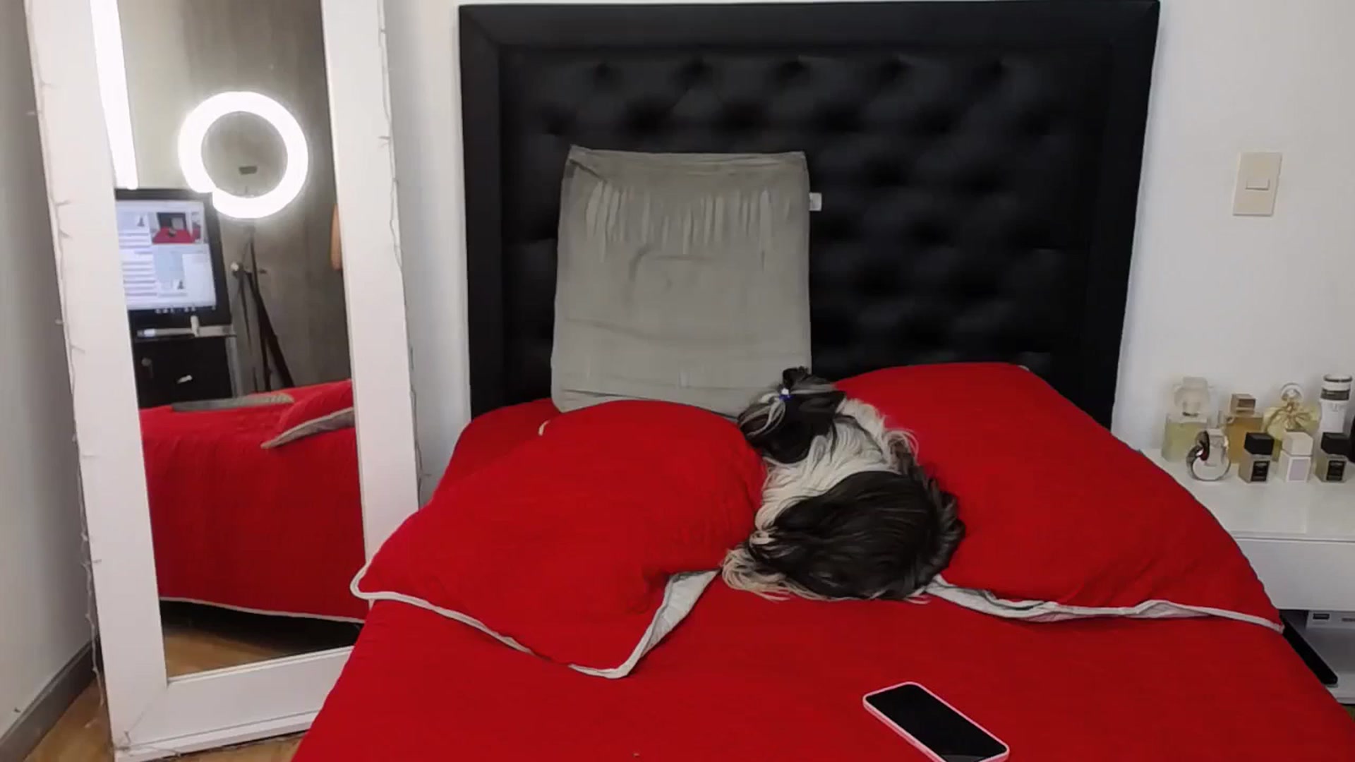 Gallery image thumbnail from CamilaGoldenn's myfreecams stream on, 07/23/2023, 15:09 image 3 of 20