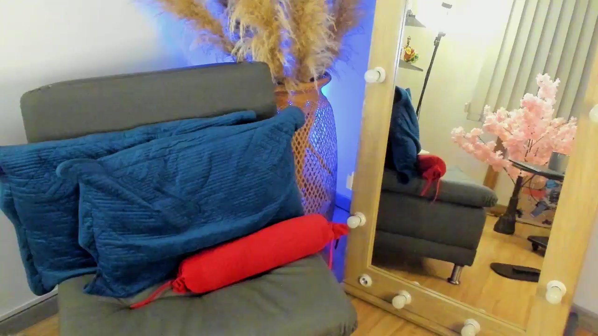 Gallery image thumbnail from CamilaGoldenn's myfreecams stream on, 03/16/2026, 02:06 image 6 of 20