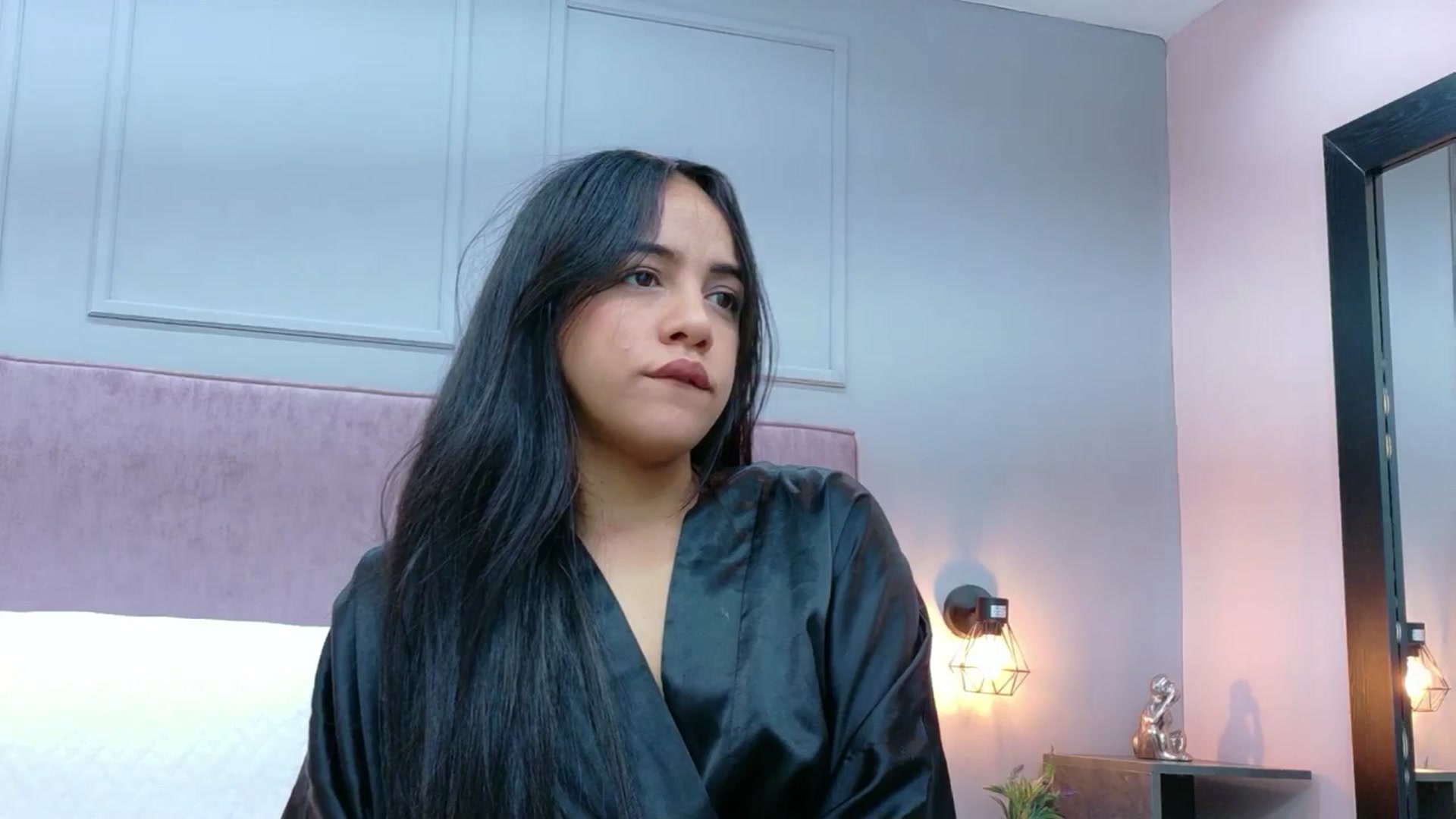 Gallery image thumbnail from CamilaHill's myfreecams stream on, 12/22/2025, 17:03 image 6 of 20
