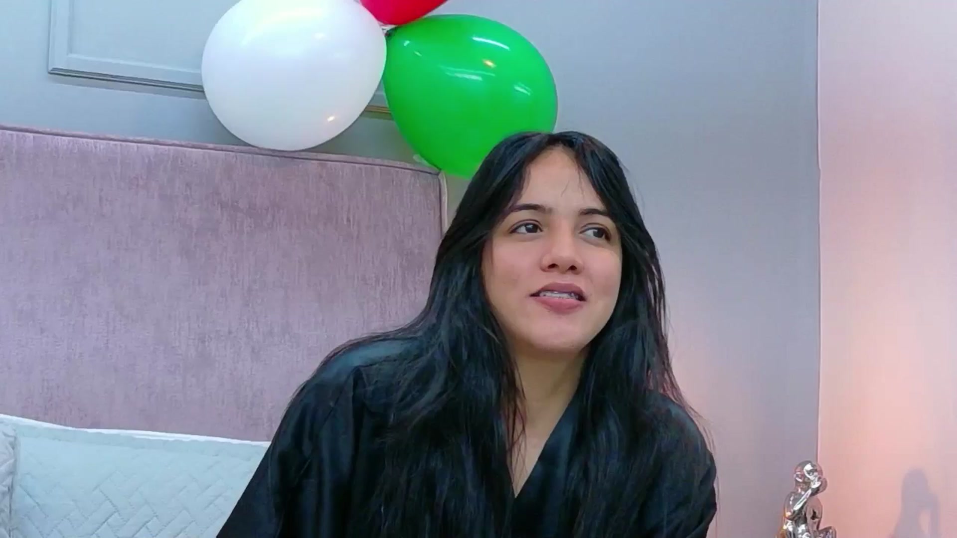 Gallery image thumbnail from CamilaHill's myfreecams stream on, 12/26/2025, 17:50 image 3 of 20