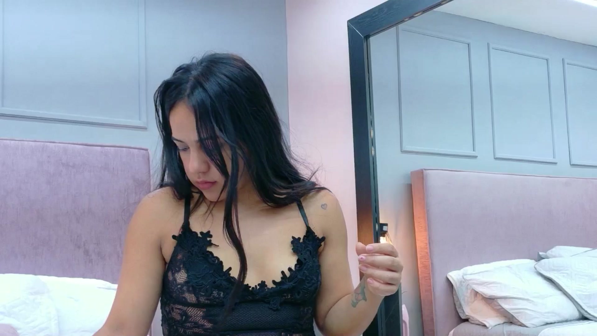 Gallery image thumbnail from CamilaHill's myfreecams stream on, 01/07/2026, 17:15 image 20 of 20