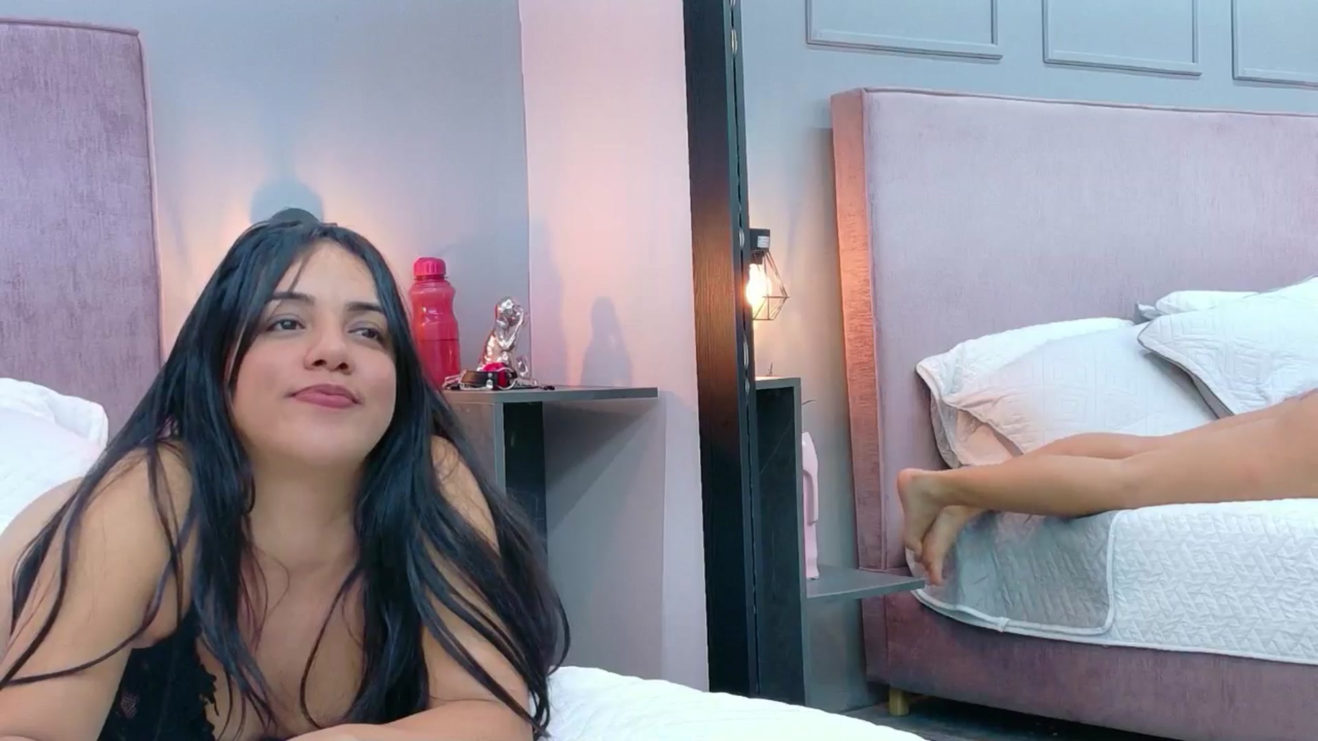 Gallery image thumbnail from CamilaHill's myfreecams stream on, 01/07/2026, 17:40 image 16 of 20