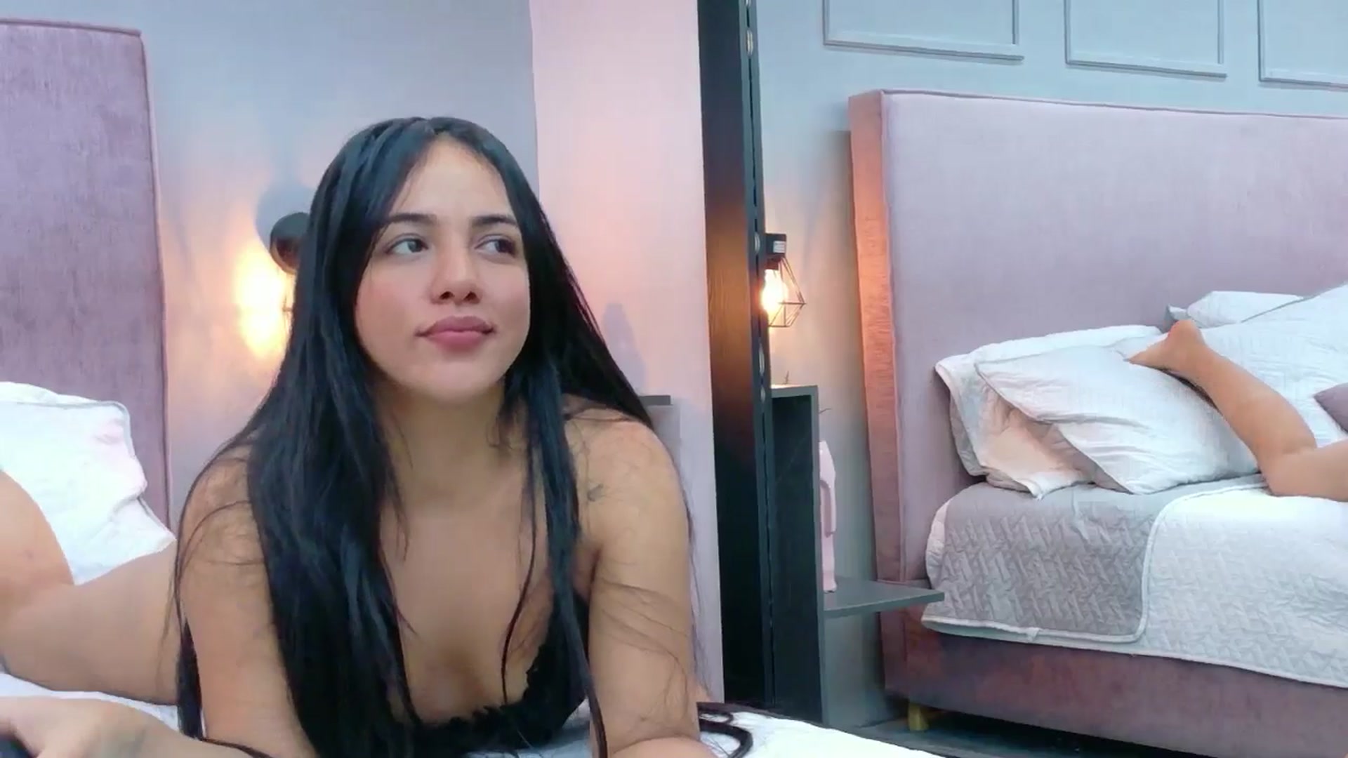 Gallery image thumbnail from CamilaHill's myfreecams stream on, 01/07/2026, 17:40 image 9 of 20