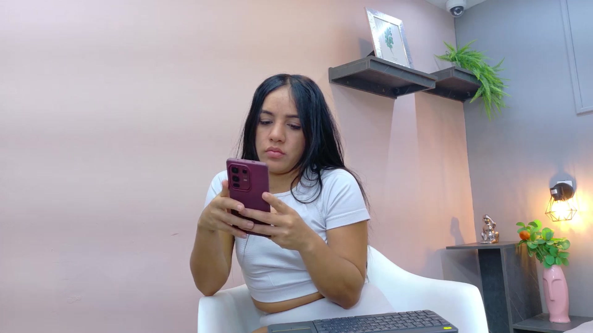Gallery image thumbnail from CamilaHill's myfreecams stream on, 02/20/2026, 17:30 image 19 of 20