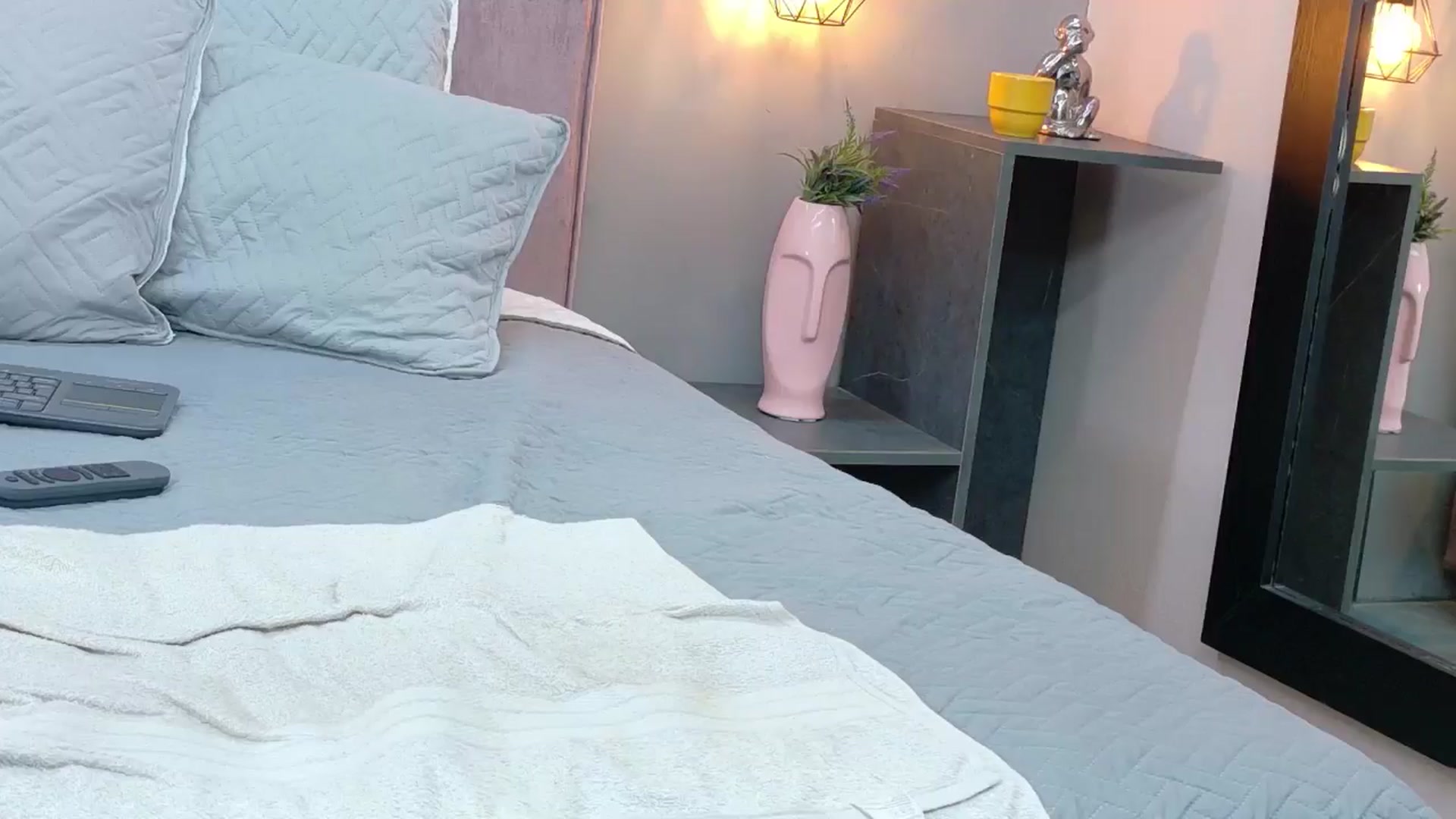 Gallery image thumbnail from CamilaHill's myfreecams stream on, 02/27/2026, 14:00 image 17 of 20