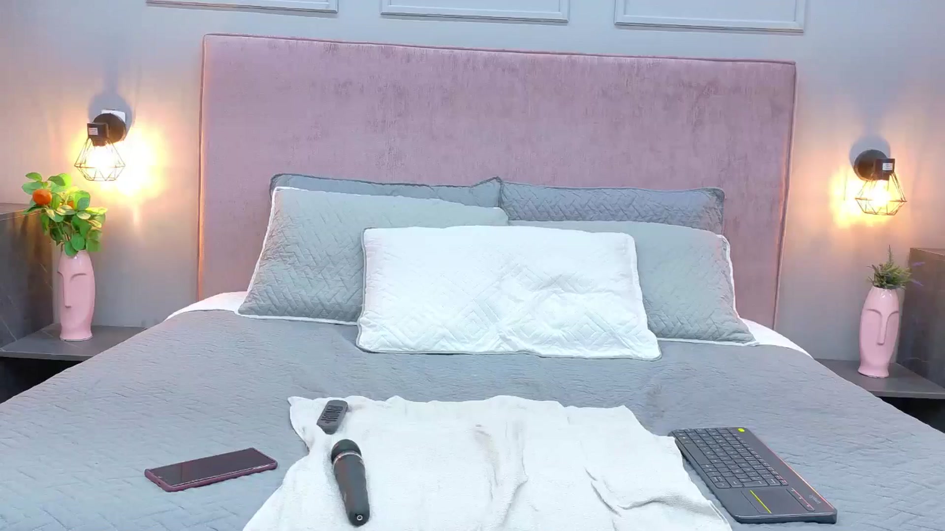 Gallery image thumbnail from CamilaHill's myfreecams stream on, 03/12/2026, 15:02 image 4 of 20