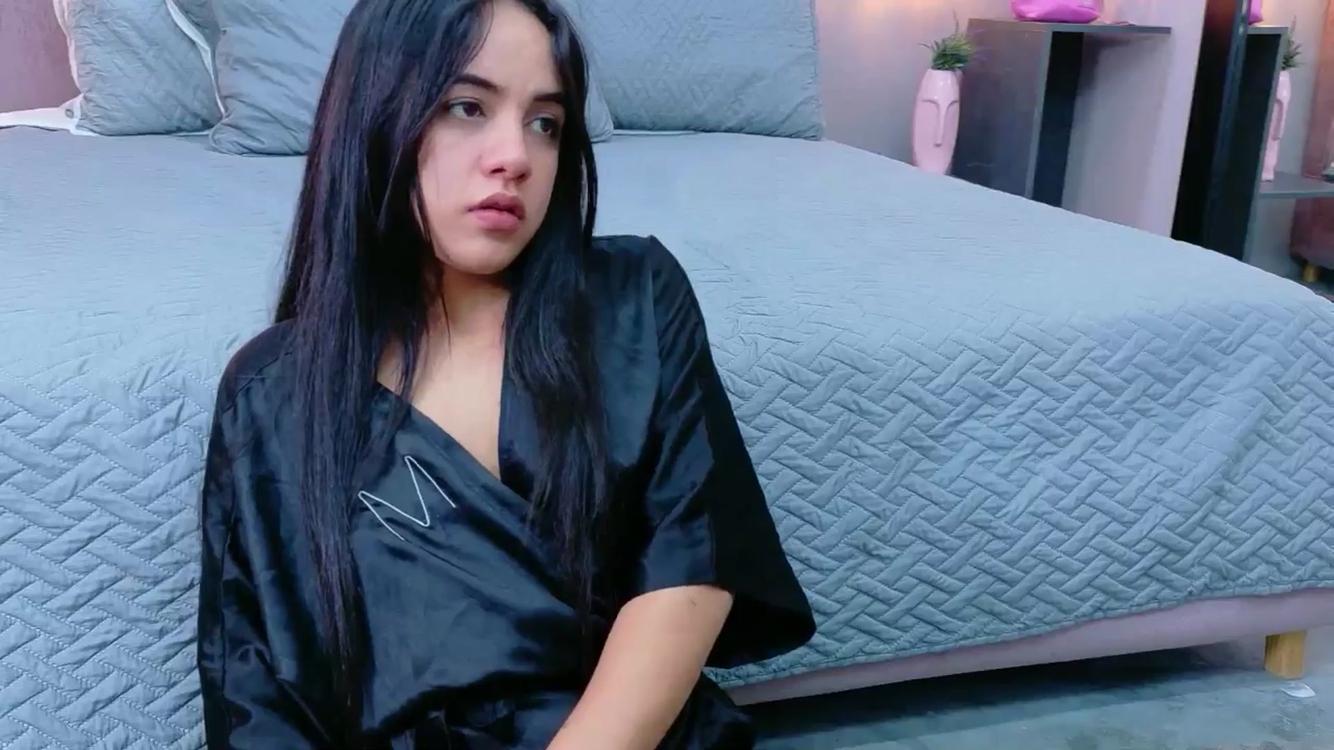 Gallery image thumbnail from CamilaHill's myfreecams stream on, 03/21/2026, 18:00 image 4 of 20
