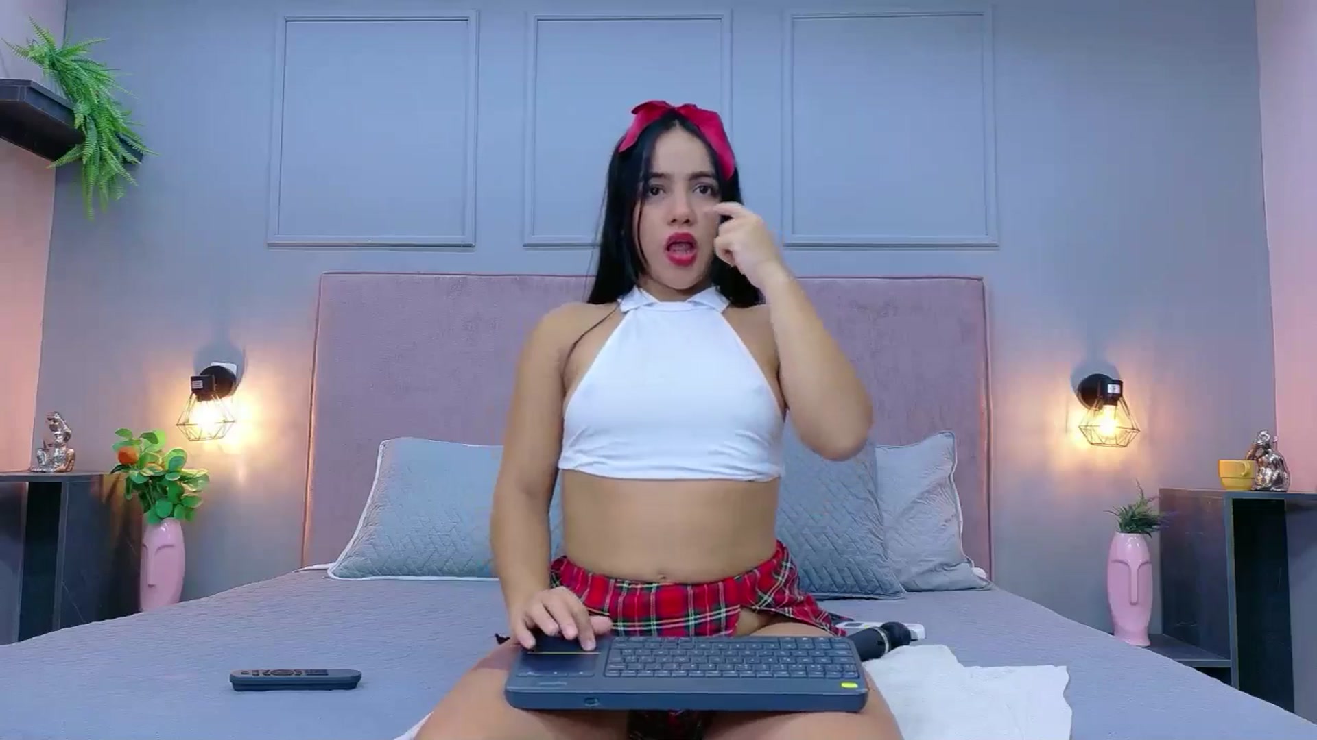 Gallery image thumbnail from CamilaHill's myfreecams stream on, 04/09/2026, 14:59 image 3 of 20
