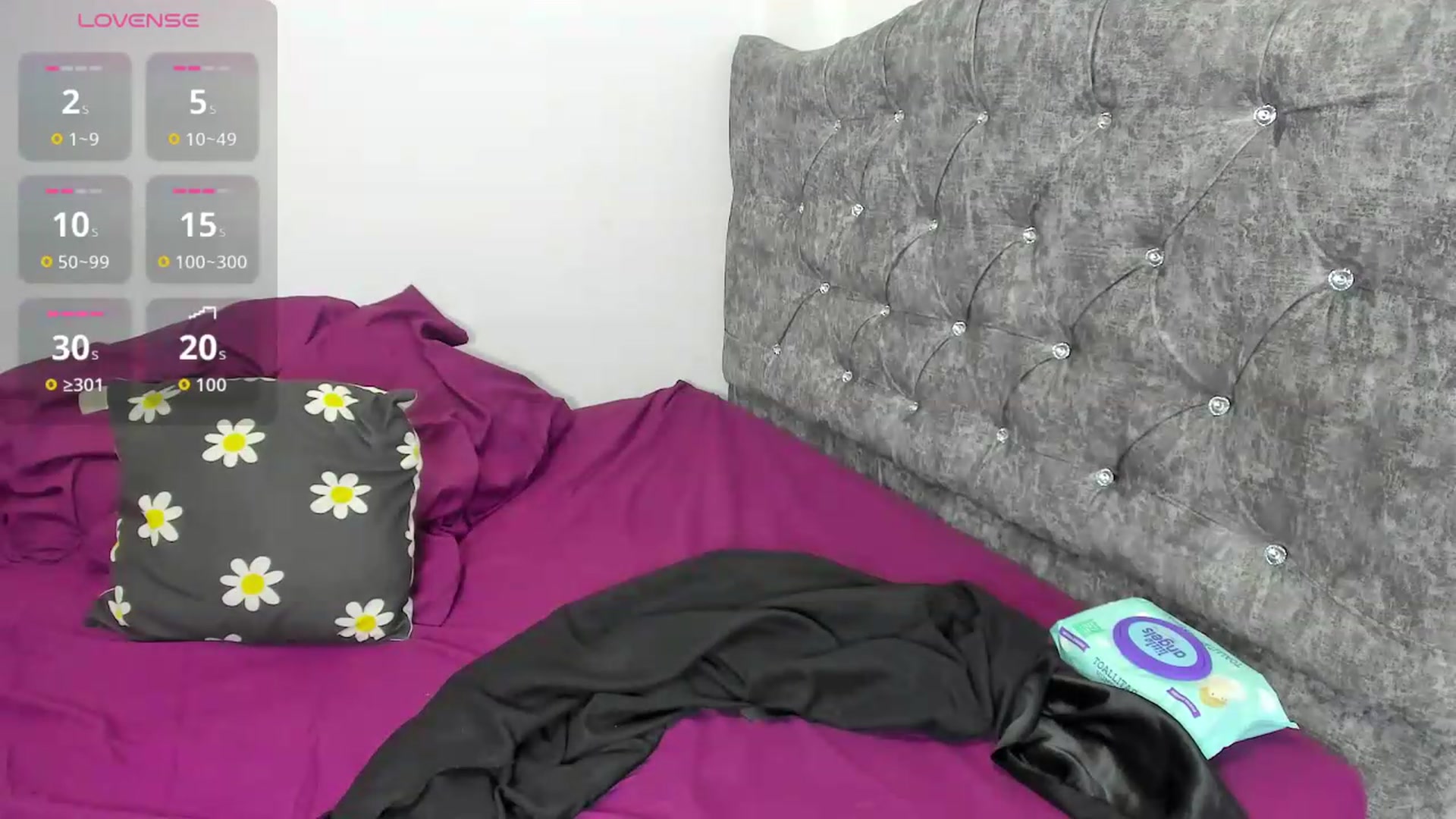 Gallery image thumbnail from CamilaHill's myfreecams stream on, 05/15/2026, 15:17 image 8 of 20