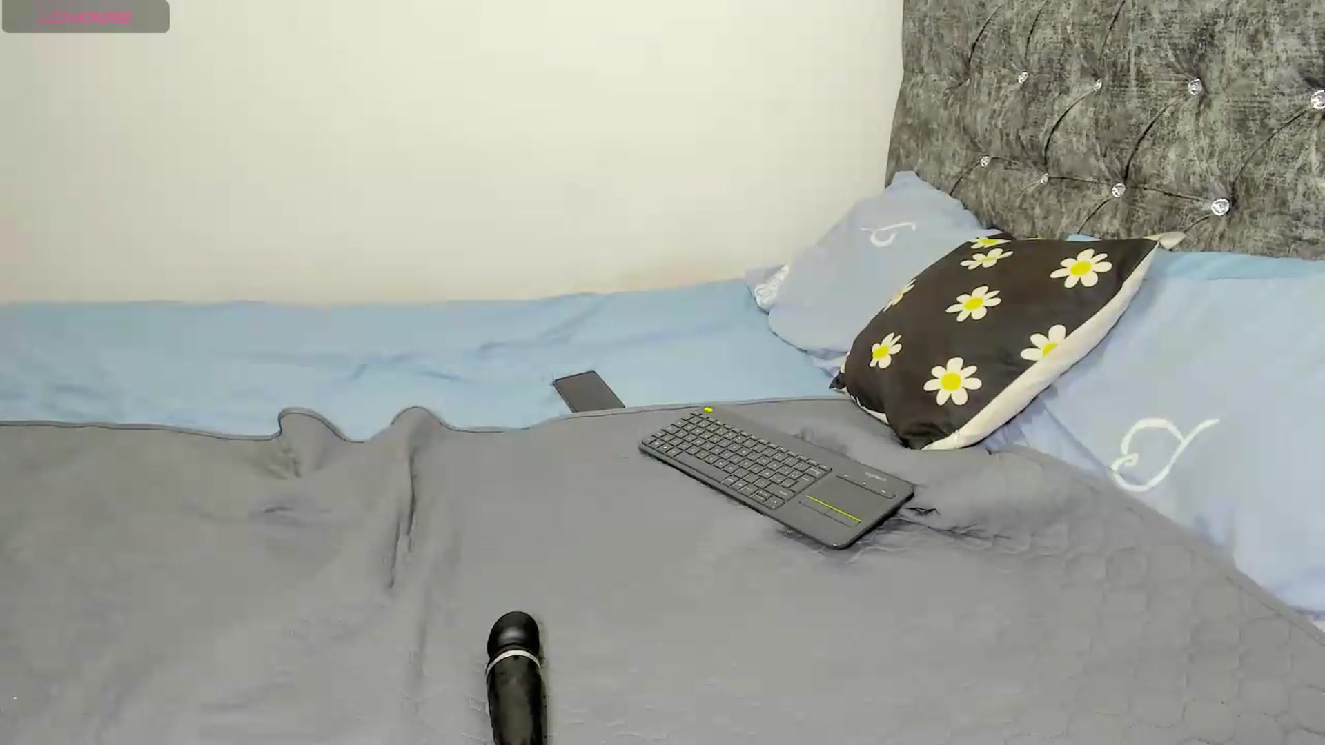 Gallery image thumbnail from CamilaHill's myfreecams stream on, 07/06/2026, 15:14 image 15 of 20