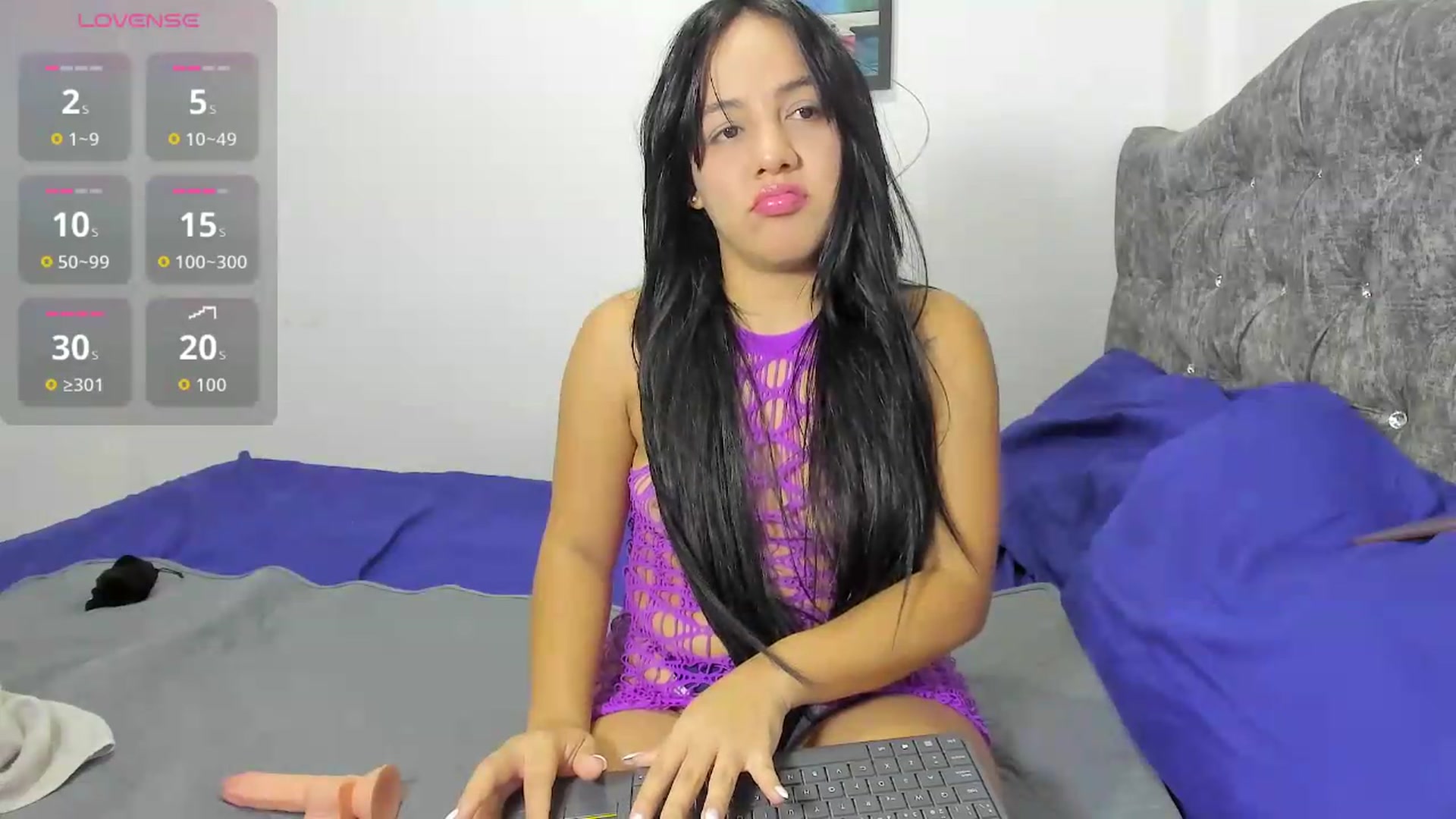 Gallery image thumbnail from CamilaHill's myfreecams stream on, 08/09/2026, 04:18 image 2 of 20