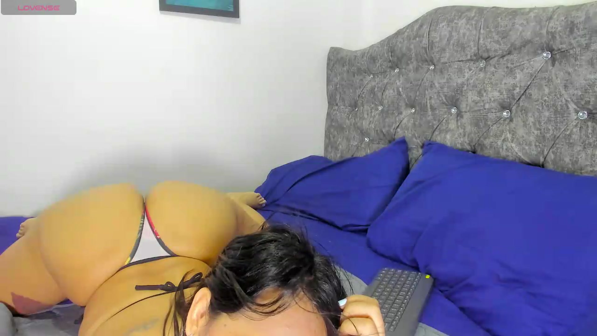 Gallery image thumbnail from CamilaHill's myfreecams stream on, 08/31/2026, 16:14 image 13 of 20