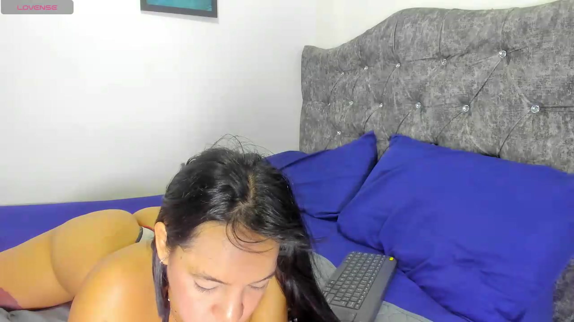 Gallery image thumbnail from CamilaHill's myfreecams stream on, 08/31/2026, 16:14 image 19 of 20