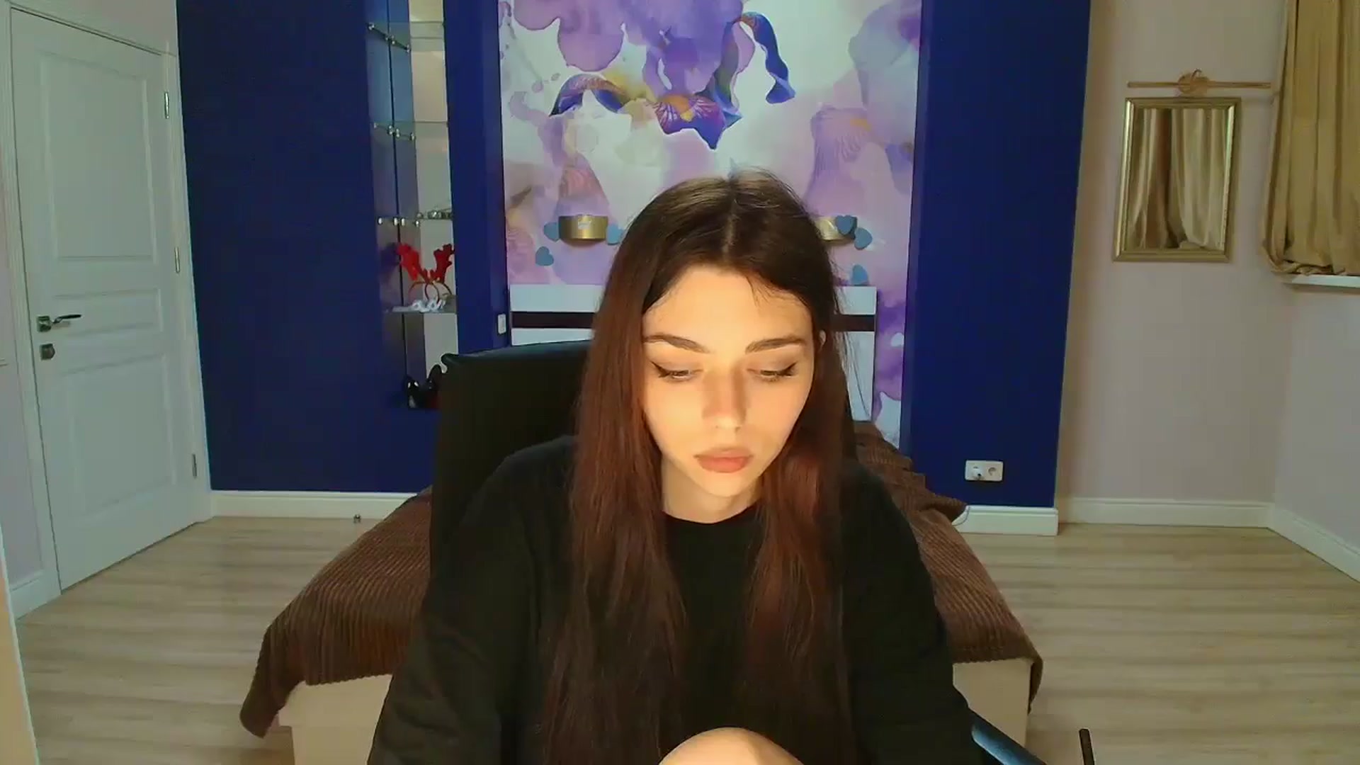 Gallery image thumbnail from CamillaMiller's myfreecams stream on, 12/31/2024, 15:33 image 17 of 20