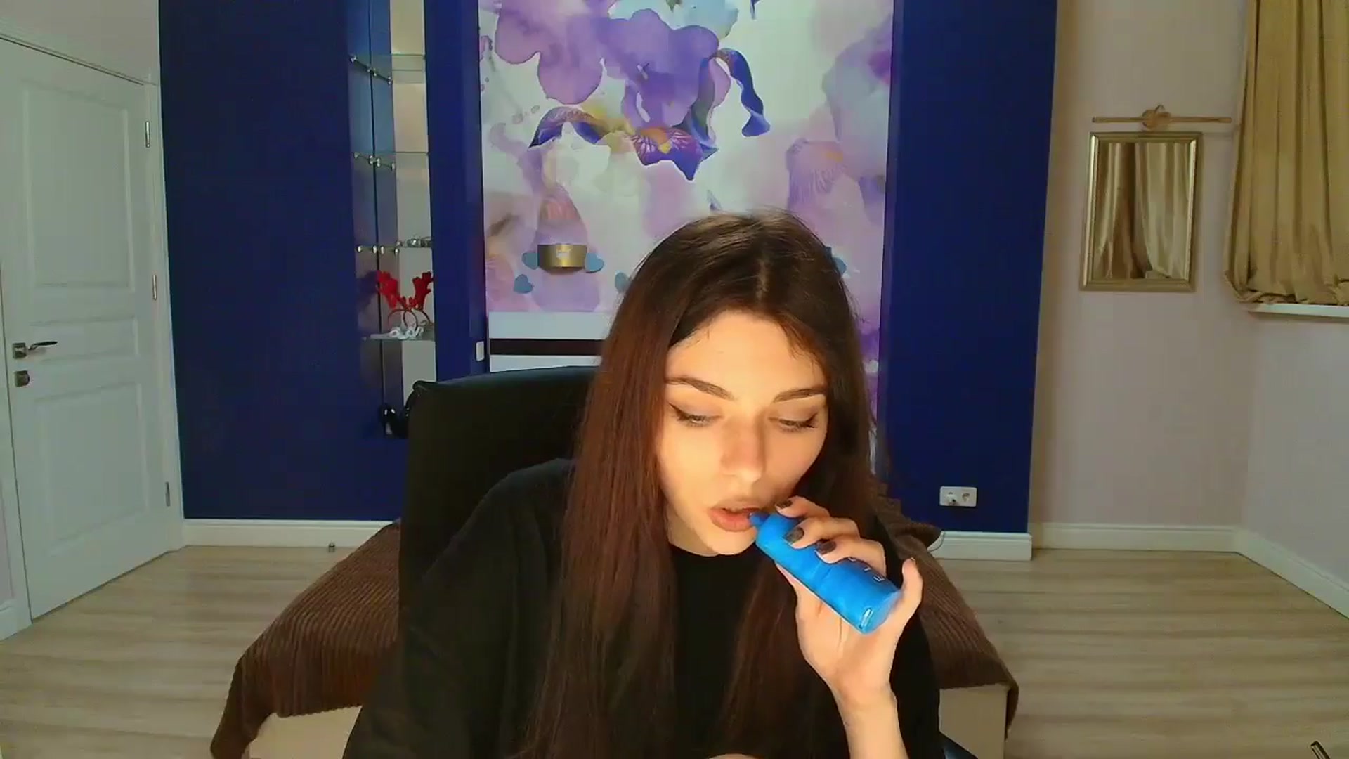 Gallery image thumbnail from CamillaMiller's myfreecams stream on, 12/31/2024, 15:33 image 12 of 20