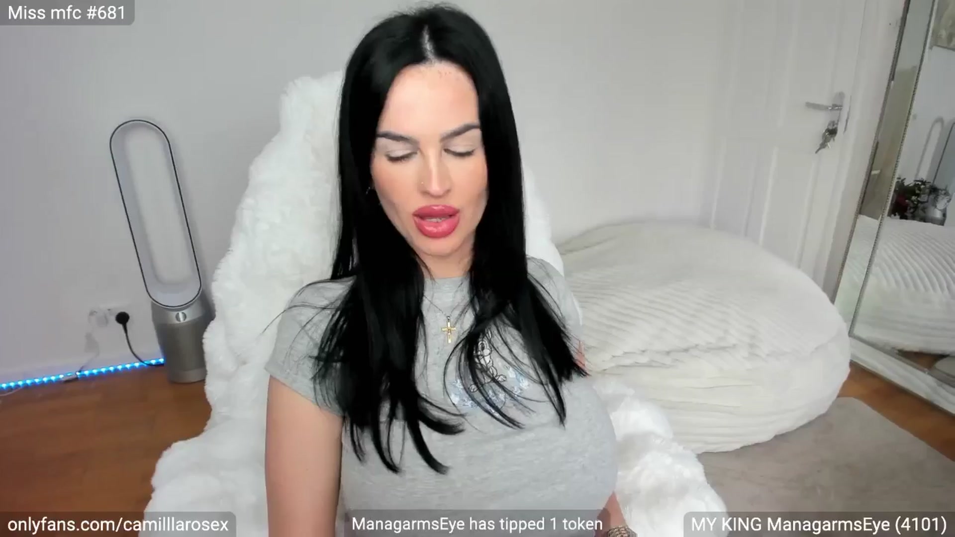 Gallery image thumbnail from CamillaRose's myfreecams stream on, 03/24/2026, 15:53 image 16 of 20