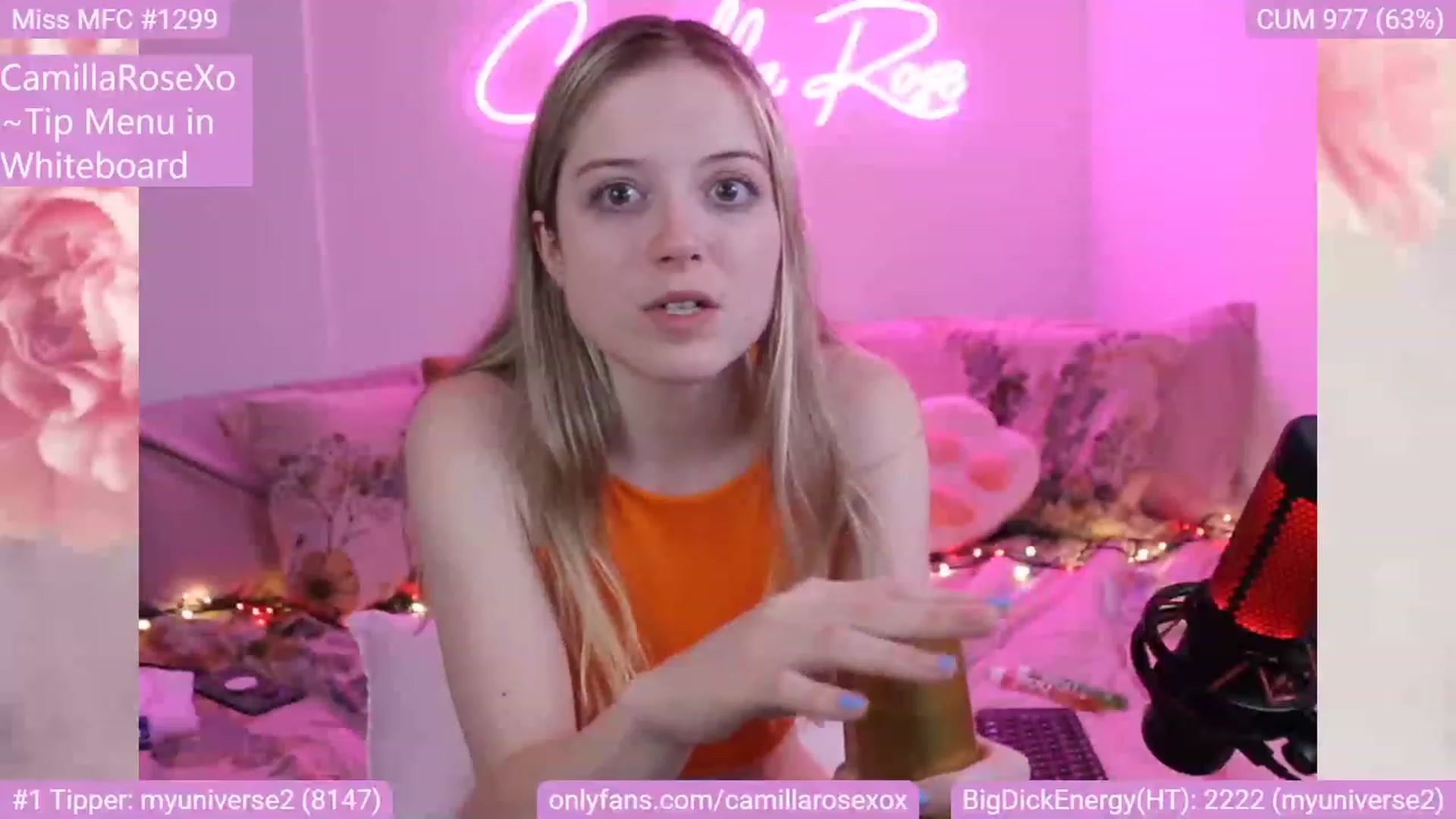 Gallery image thumbnail from CamillaRoseXo's myfreecams stream on, 12/11/2022, 20:04 image 17 of 20