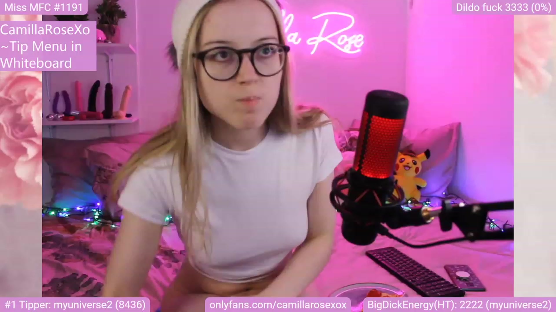 Gallery image thumbnail from CamillaRoseXo's myfreecams stream on, 12/18/2022, 20:27 image 6 of 20