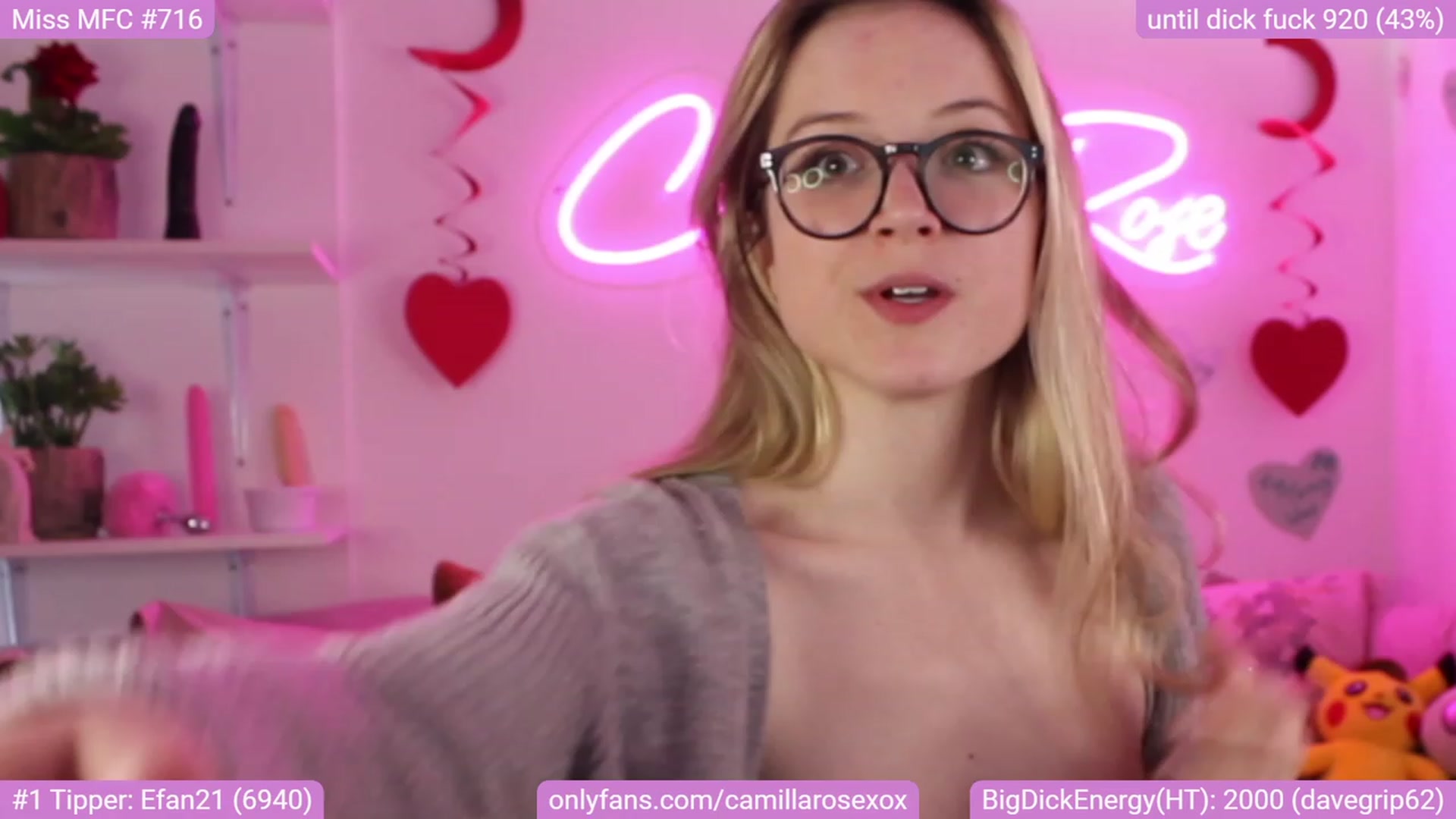 Gallery image thumbnail from CamillaRoseXo's myfreecams stream on, 02/12/2023, 17:19 image 17 of 20