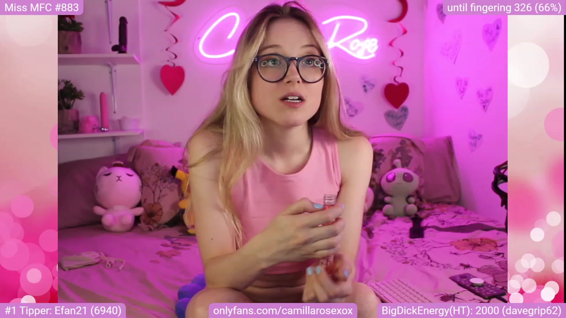 Gallery image thumbnail from CamillaRoseXo's myfreecams stream on, 02/17/2023, 10:28 image 14 of 20