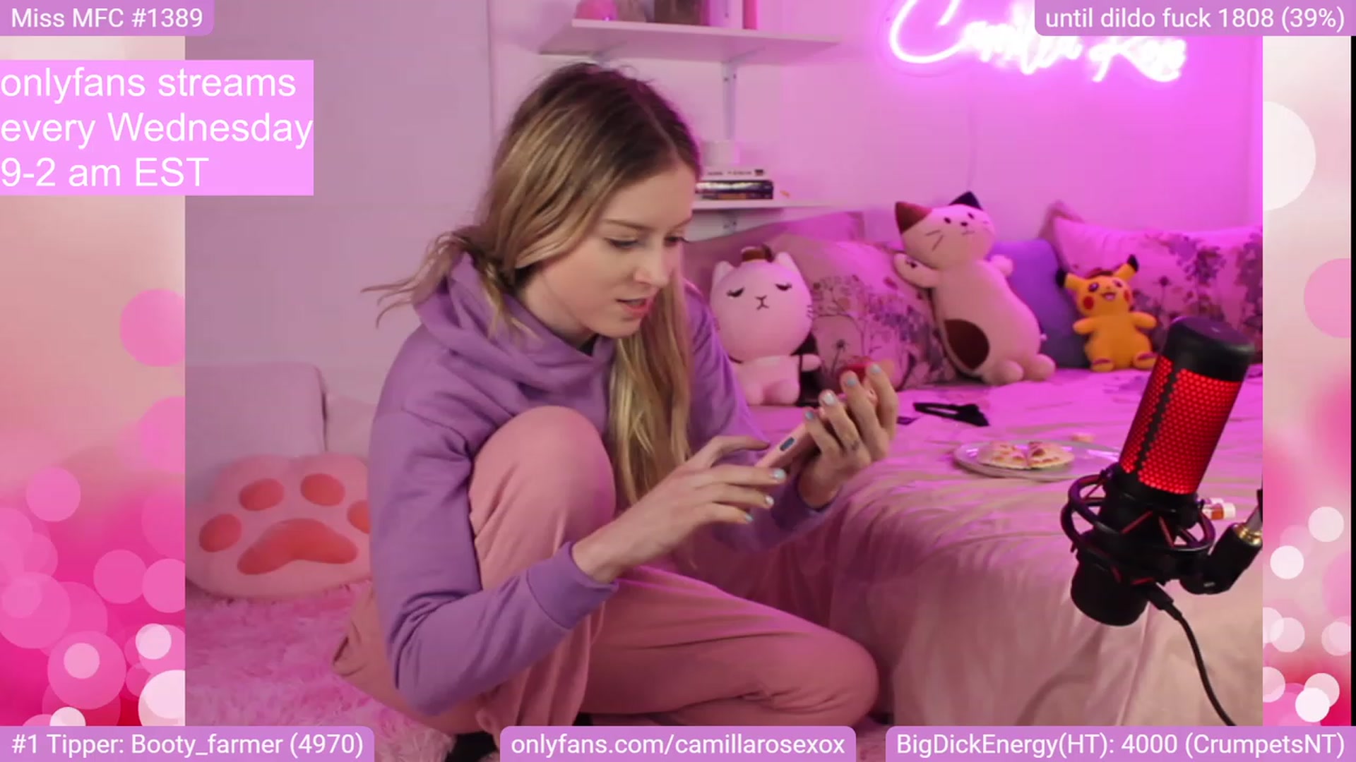 Gallery image thumbnail from CamillaRoseXo's myfreecams stream on, 03/20/2023, 11:06 image 8 of 20