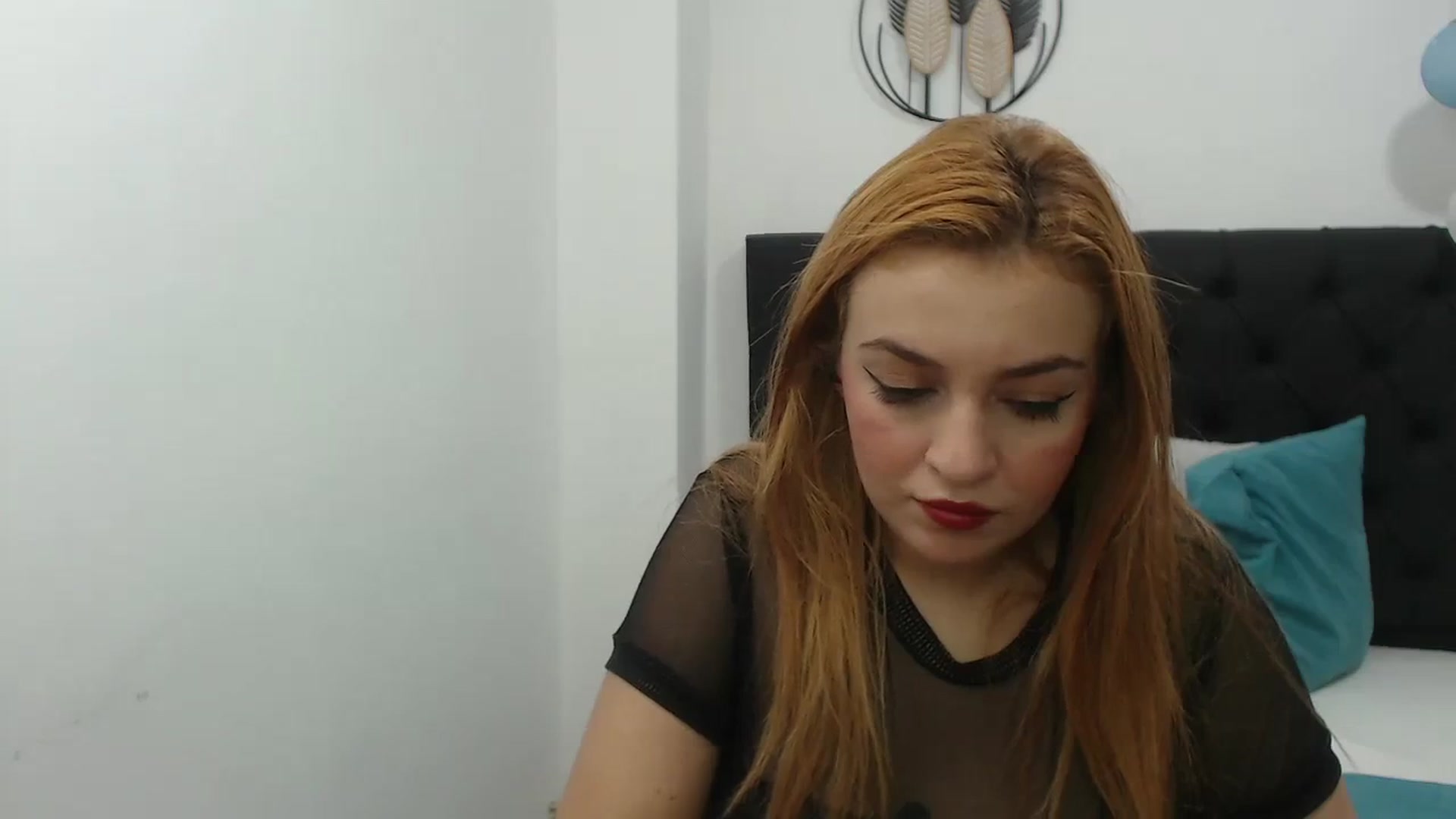 Gallery image thumbnail from CamilleDucan's myfreecams stream on, 02/08/2024, 14:21 image 4 of 20