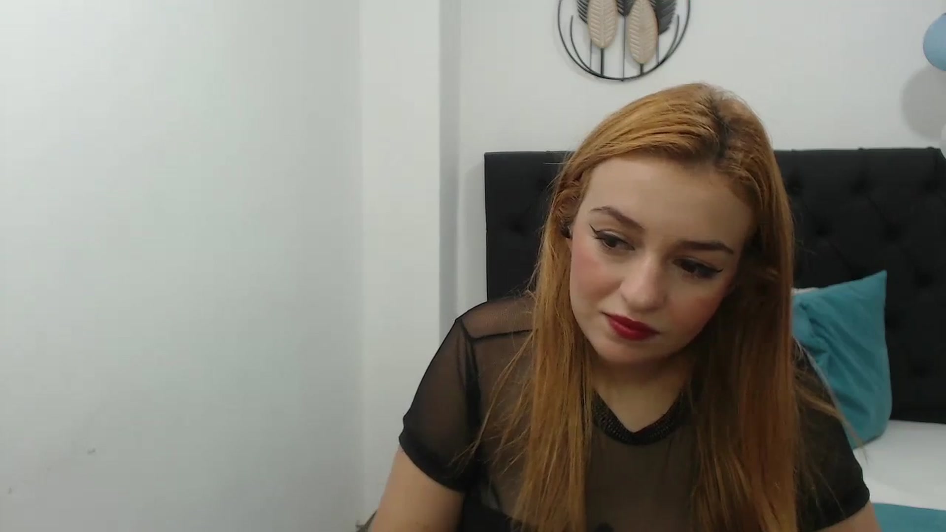 Gallery image thumbnail from CamilleDucan's myfreecams stream on, 02/08/2024, 14:21 image 9 of 20