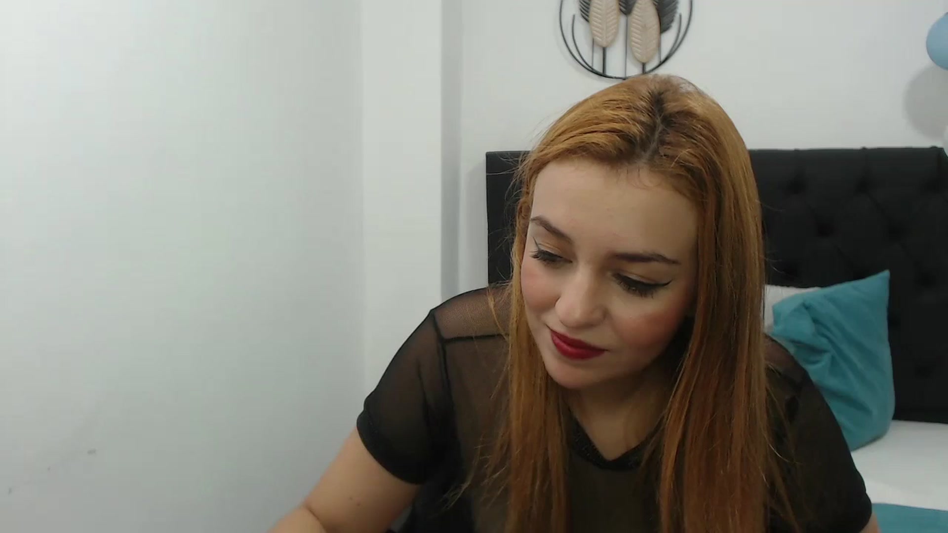 Gallery image thumbnail from CamilleDucan's myfreecams stream on, 02/08/2024, 14:21 image 12 of 20
