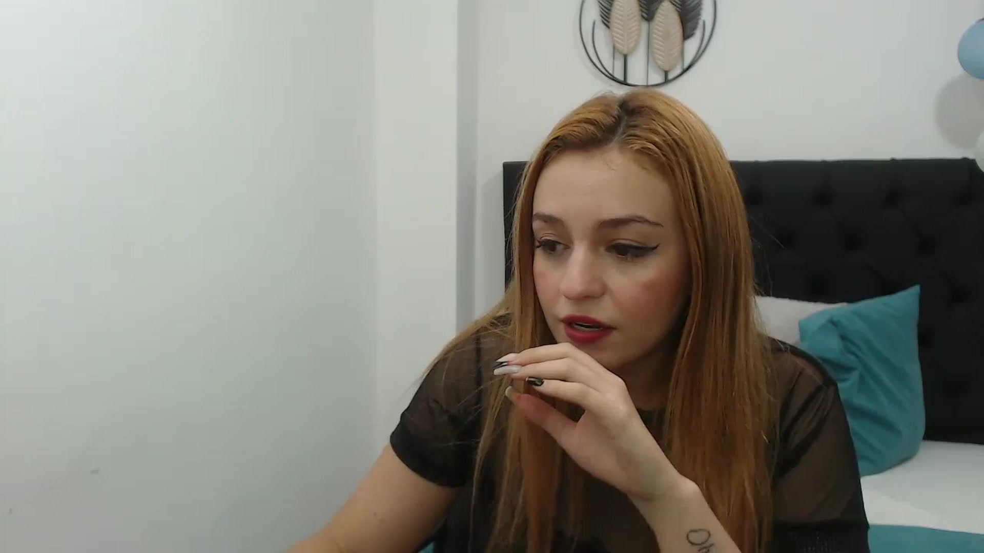 Gallery image thumbnail from CamilleDucan's myfreecams stream on, 02/08/2024, 15:00 image 5 of 20