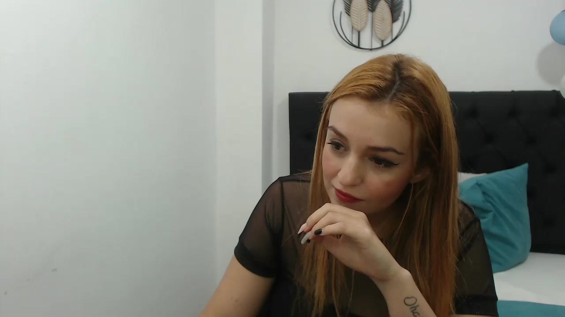 Gallery image thumbnail from CamilleDucan's myfreecams stream on, 02/08/2024, 15:00 image 1 of 20
