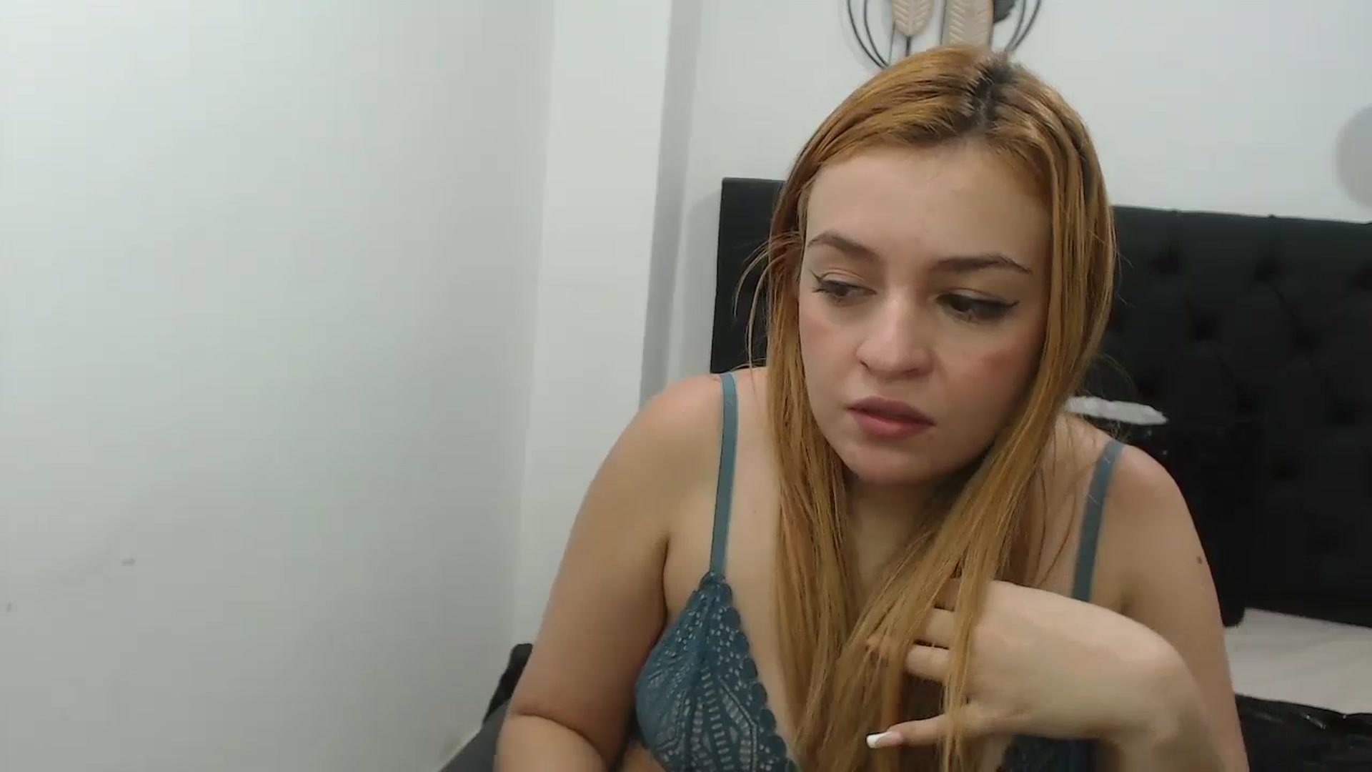 Gallery image thumbnail from CamilleDucan's myfreecams stream on, 02/14/2024, 16:53 image 9 of 20